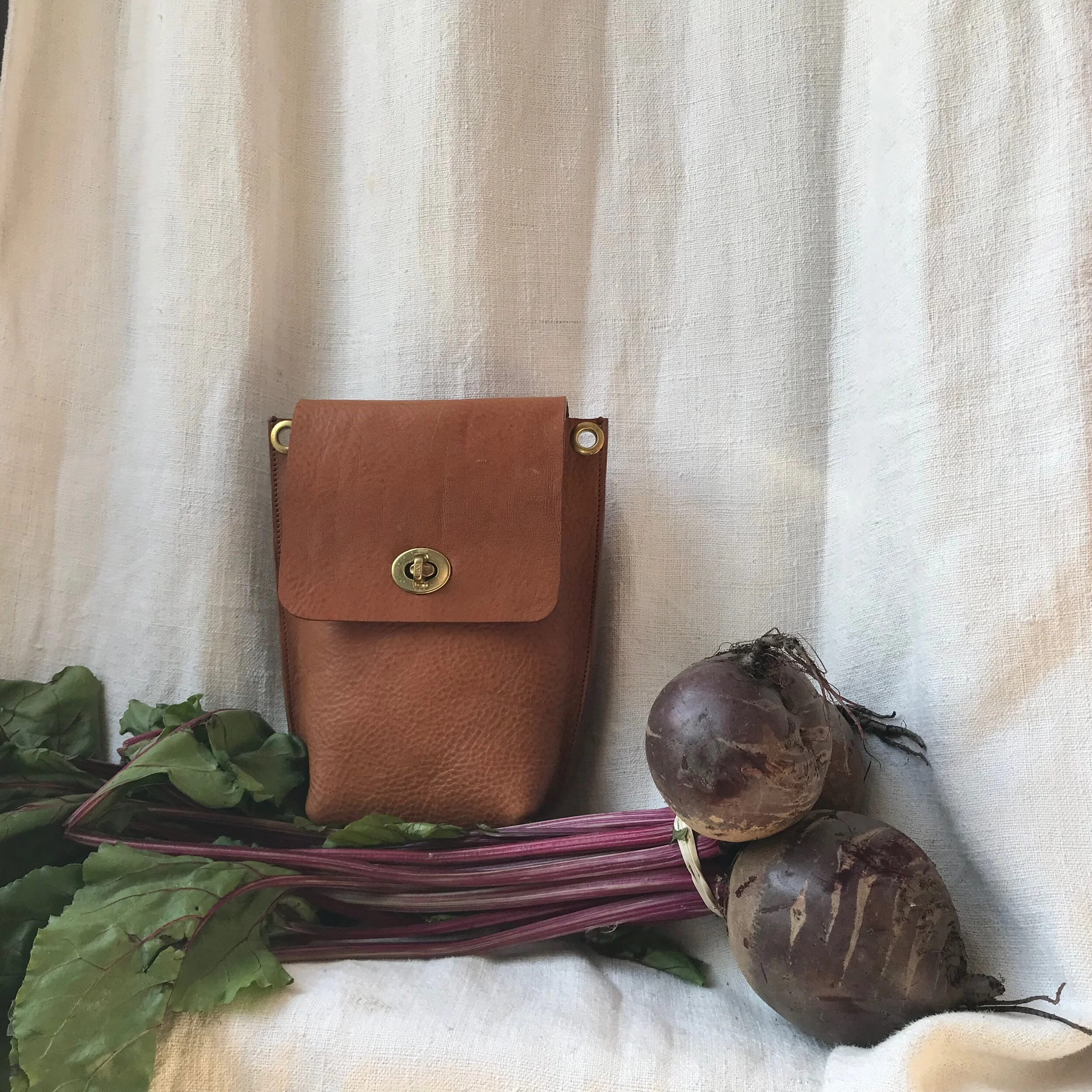 FEB5DC93-247F-461D-B655-1B0C602E33D1