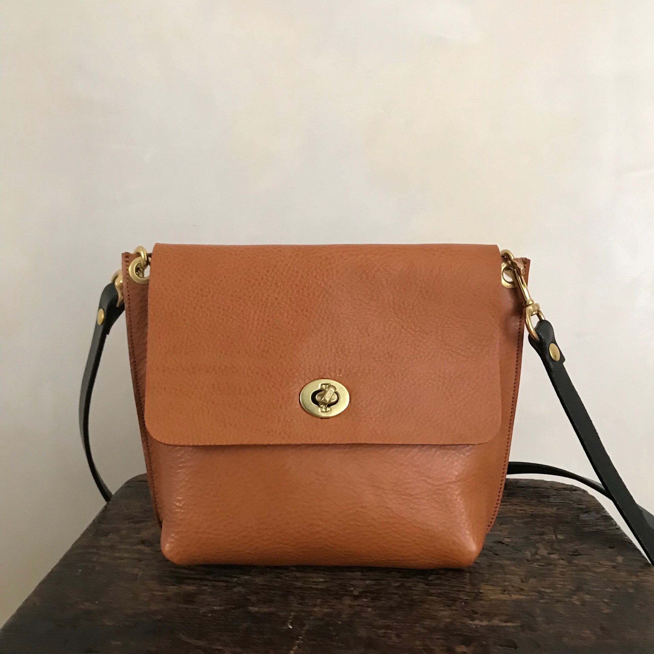 0900EA4B-741E-48D4-B7CE-22727A07CBF3