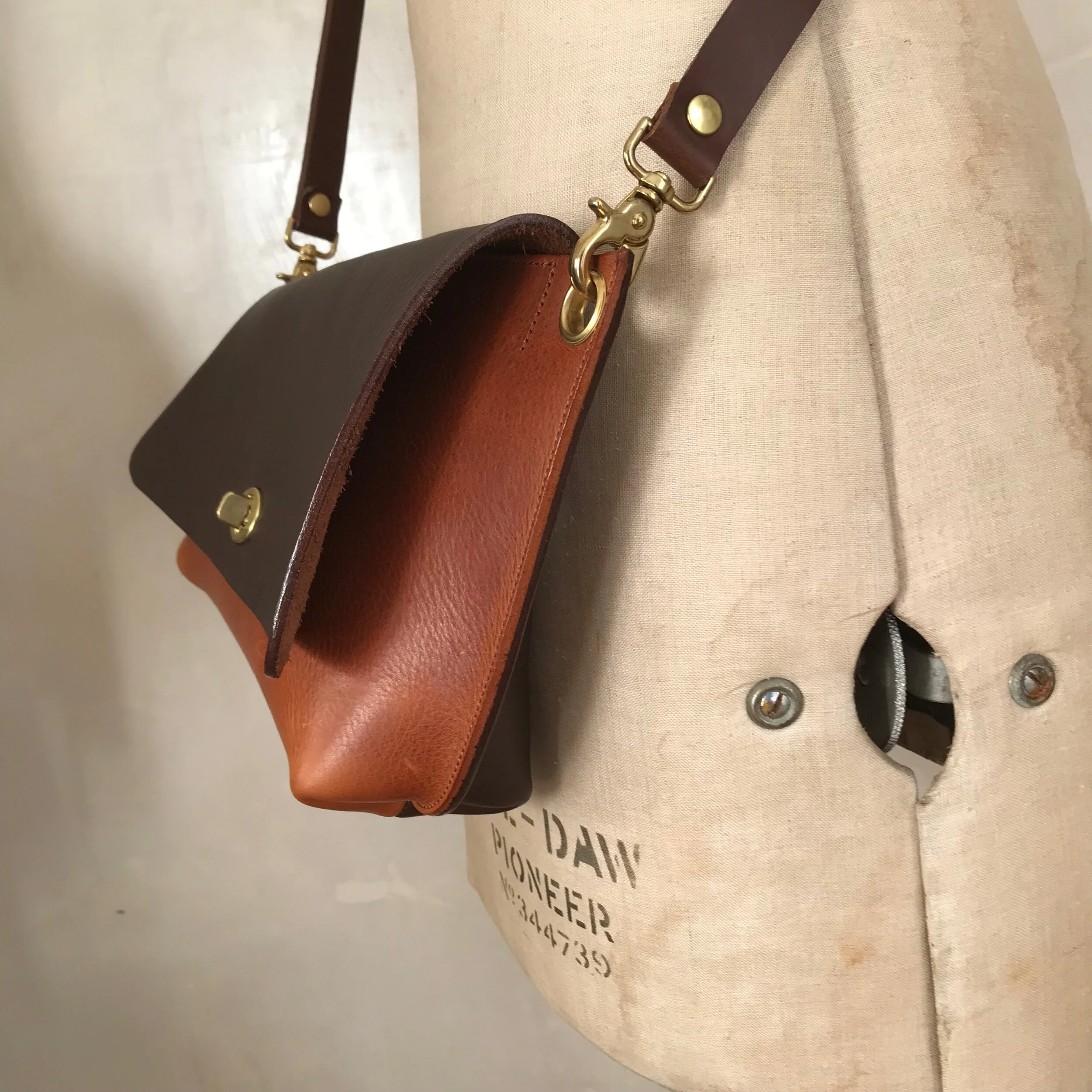 FA481FAF-B91F-48EF-A552-A925D4B92F7E