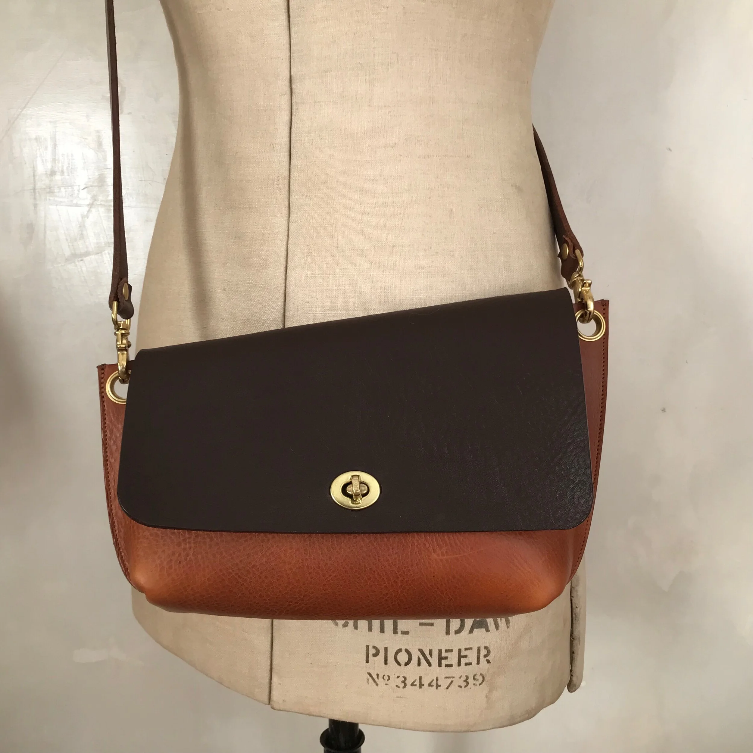 53873ED4-AFBE-497B-9AC3-7BC00706E5ED