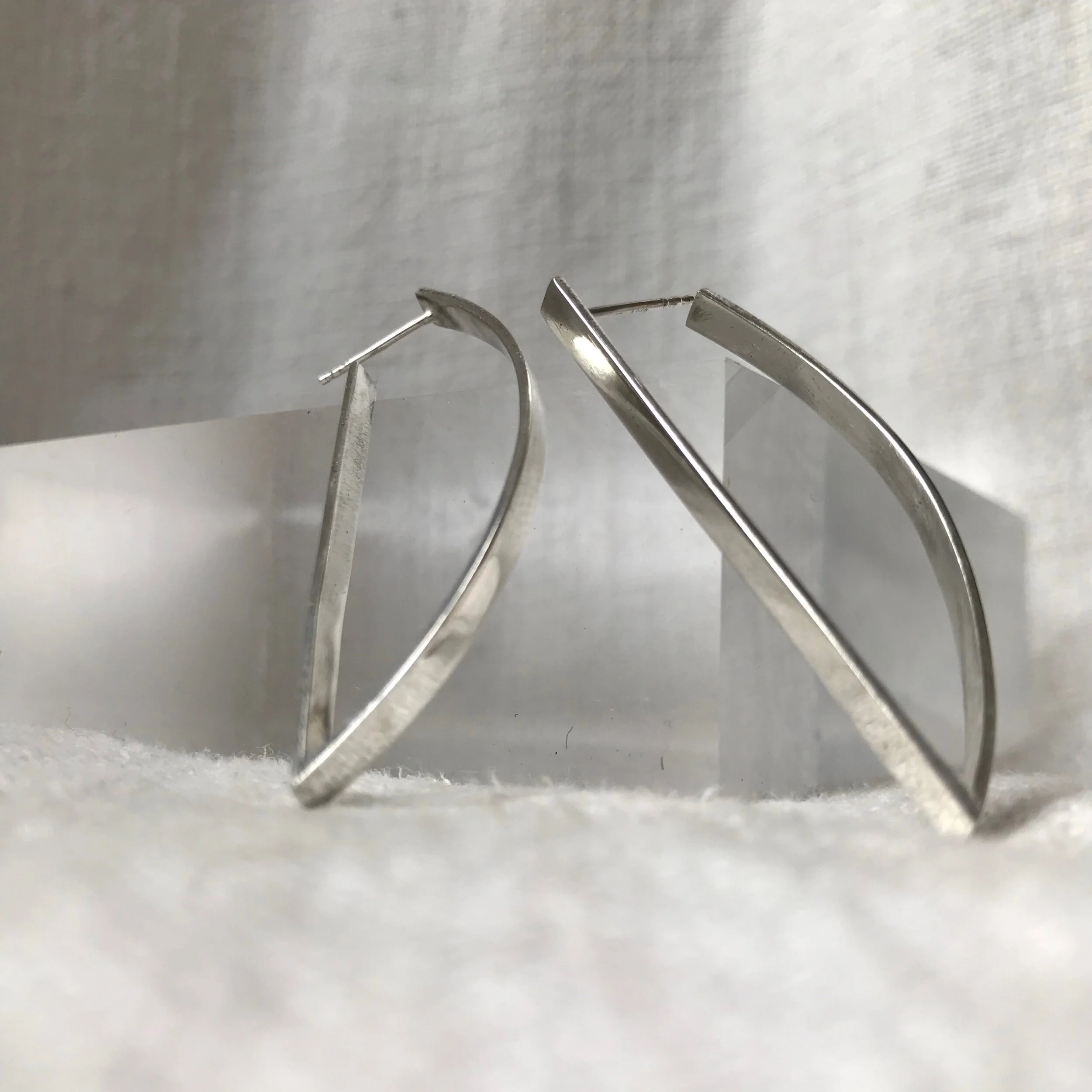0527074C-6FE3-4A74-89EA-BB2A82B54AF7