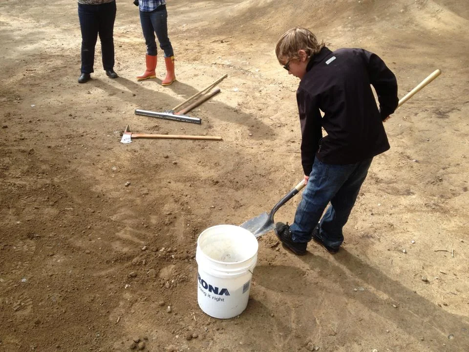 Gavin showing the others how it's done!