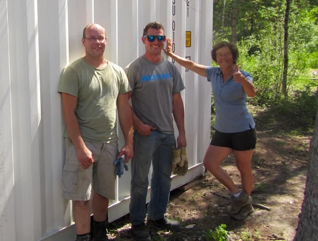 Maureen enjoys the awesome community support, with Tyson and helper.