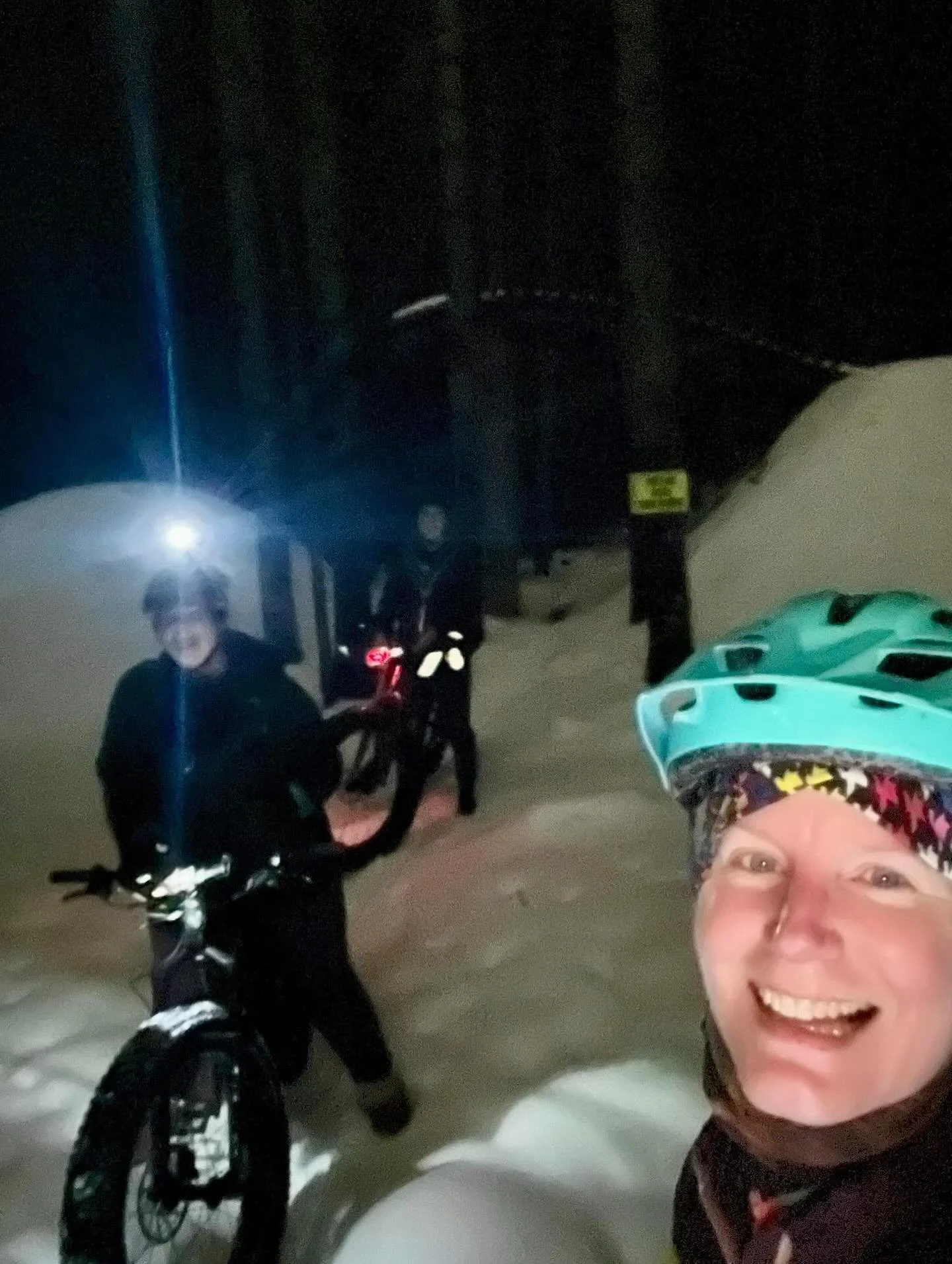 Thank you everyone, who has came to the Monday night group rides these past weeks!!

❄️❄️❄️🚵&zwj;♀️

We will take a little break to celebrate the holidays with friends and family and recharge our battery! 

Group ride will resume Monday January 5th 