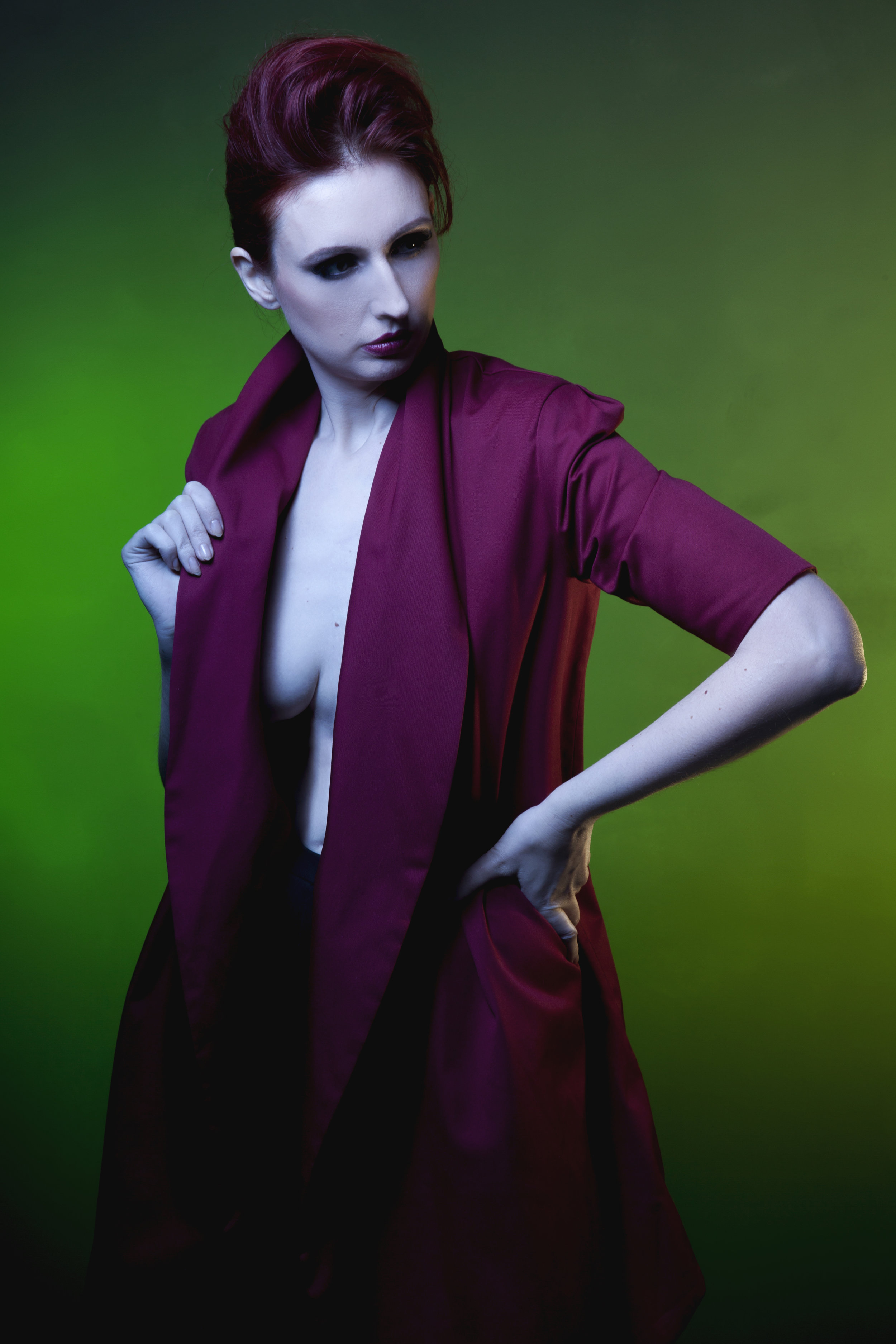 zaramia-ava-zaramiaava-leeds-fashion-designer-ethical-sustainable-red-versatile-drape-wrap-mai-cowl-jacket-dress-styling-studio-womenswear-models-photoshoot-vibrant-colour-green-2