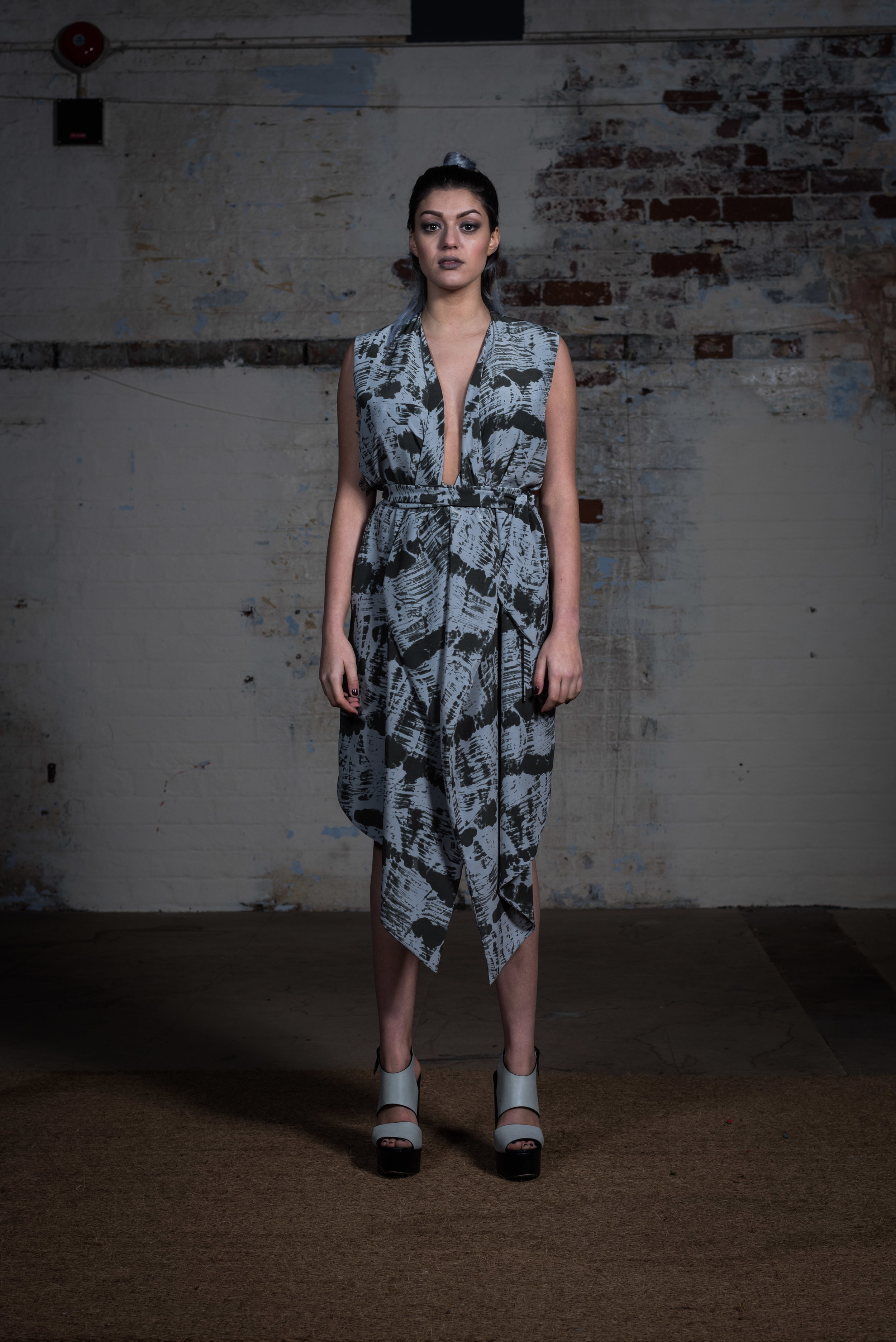 zaramia-ava-zaramiaava-leeds-fashion-designer-ethical-sustainable-kyo-print-jacket-dress-versatile-drape-skirt-grey-yuko-cowl-dress-styling-location-womenswear-models-photoshoot-11