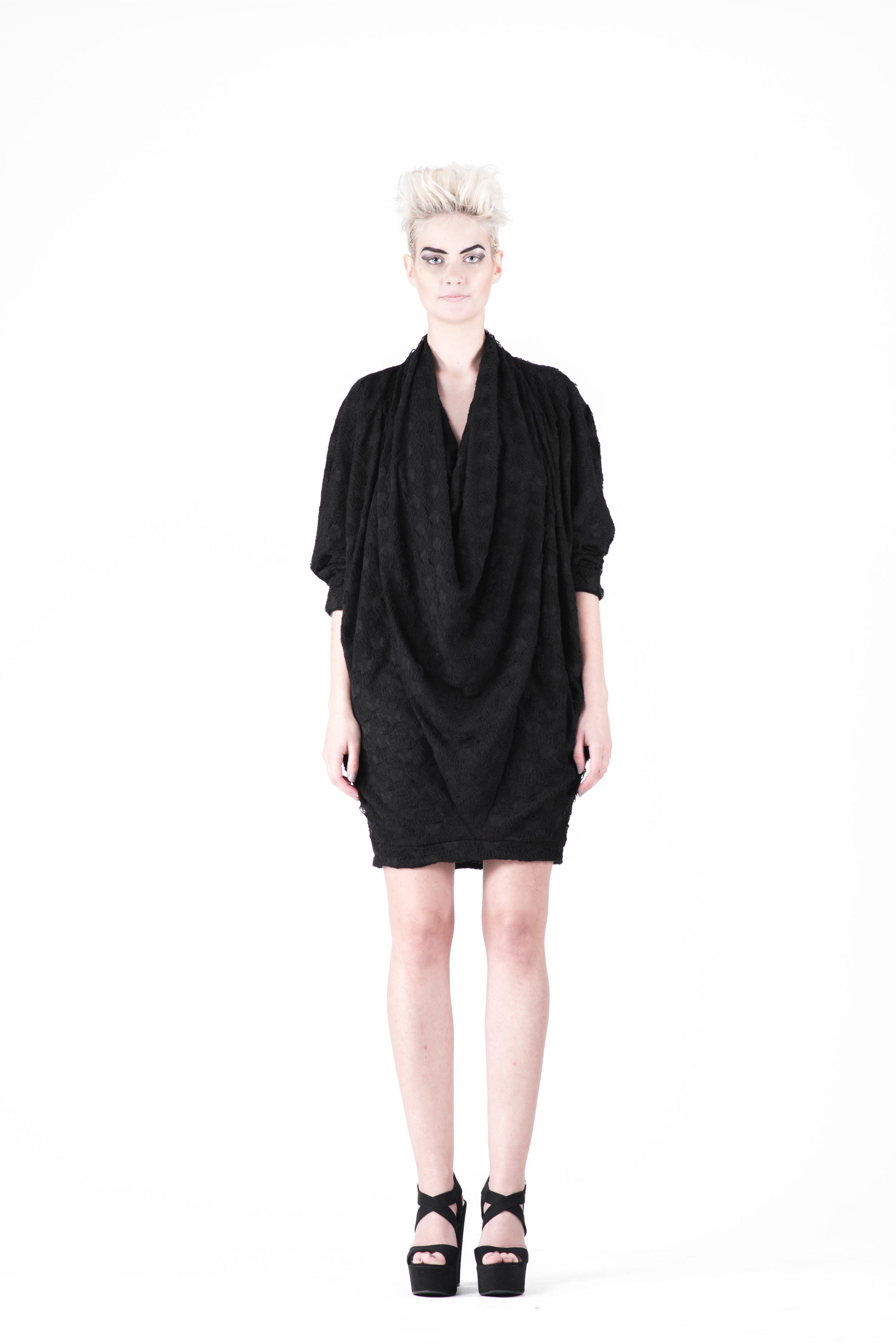 zaramia-ava-zaramiaava-leeds-fashion-designer-ethical-sustainable-tailored-minimalist-aya-aoi-black-dress-belt-dress-versatile-texture-obi-drape-cowl-styling-womenswear-models-photoshoot-73