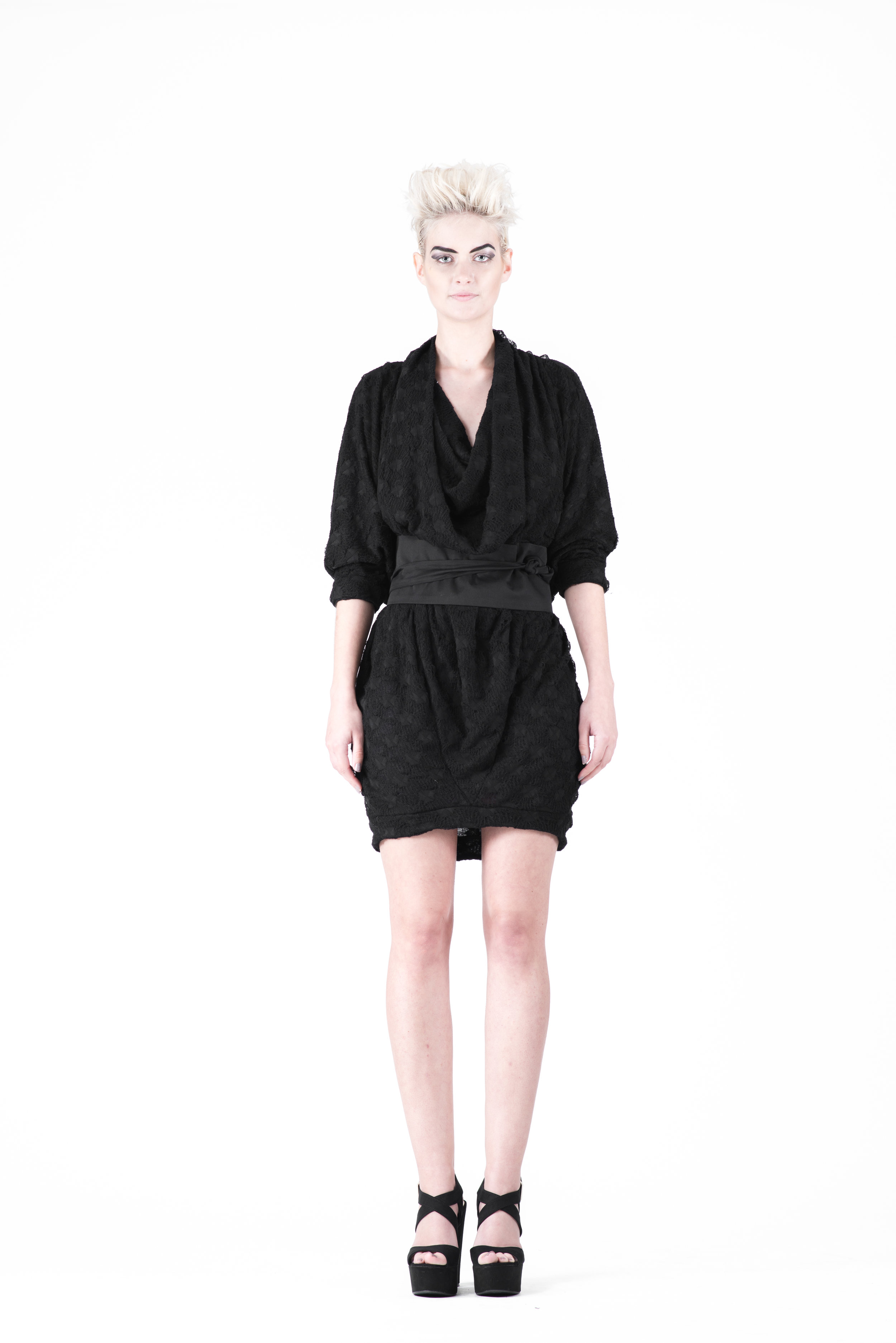 zaramia-ava-zaramiaava-leeds-fashion-designer-ethical-sustainable-tailored-minimalist-aya-aoi-black-dress-belt-dress-versatile-texture-obi-drape-cowl-styling-womenswear-models-photoshoot-78