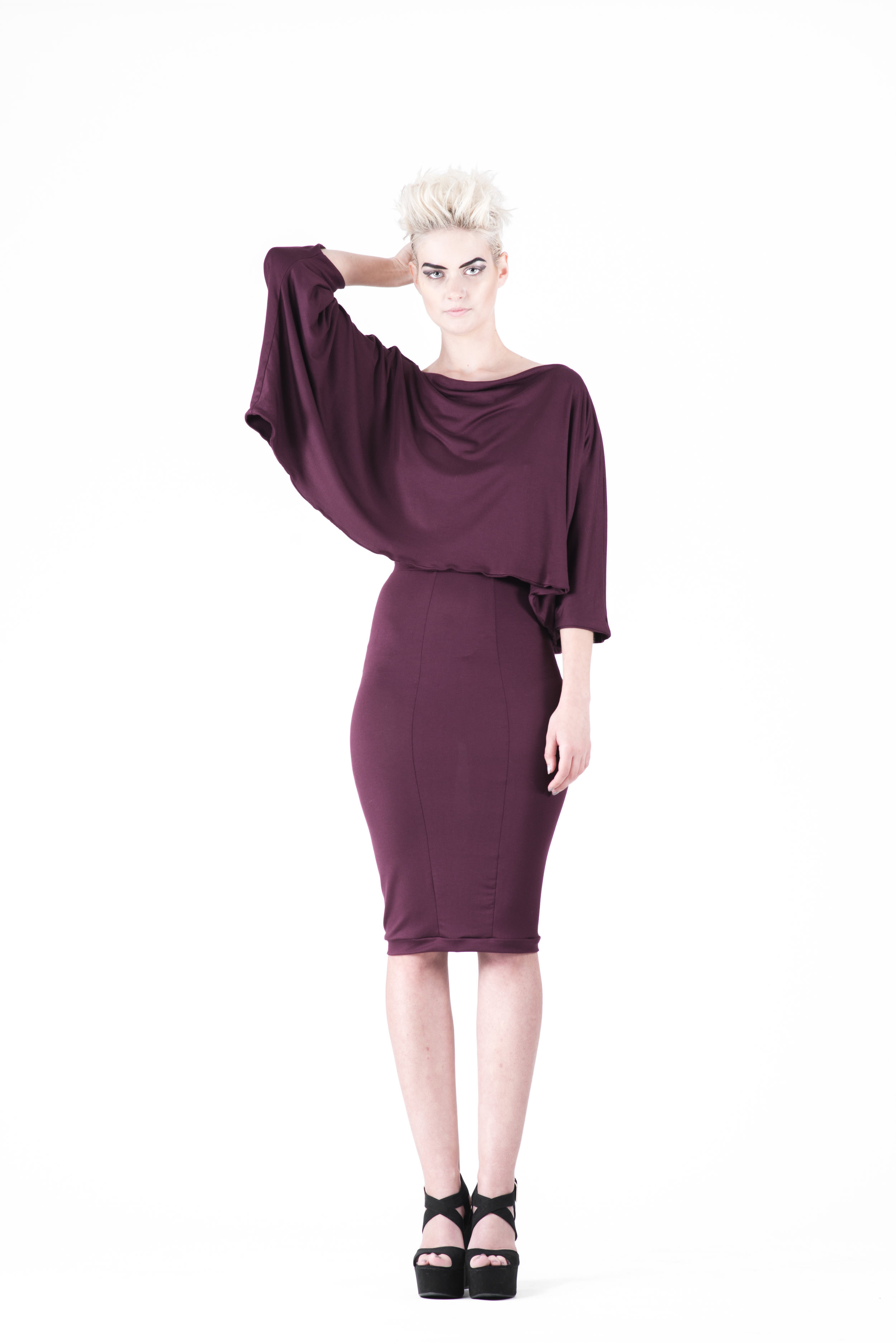 zaramia-ava-zaramiaava-leeds-fashion-designer-ethical-sustainable-tailored-minimalist-mika-plum-top-yuko-plum-versatile-drape-cowl-styling-womenswear-models-photoshoot-10