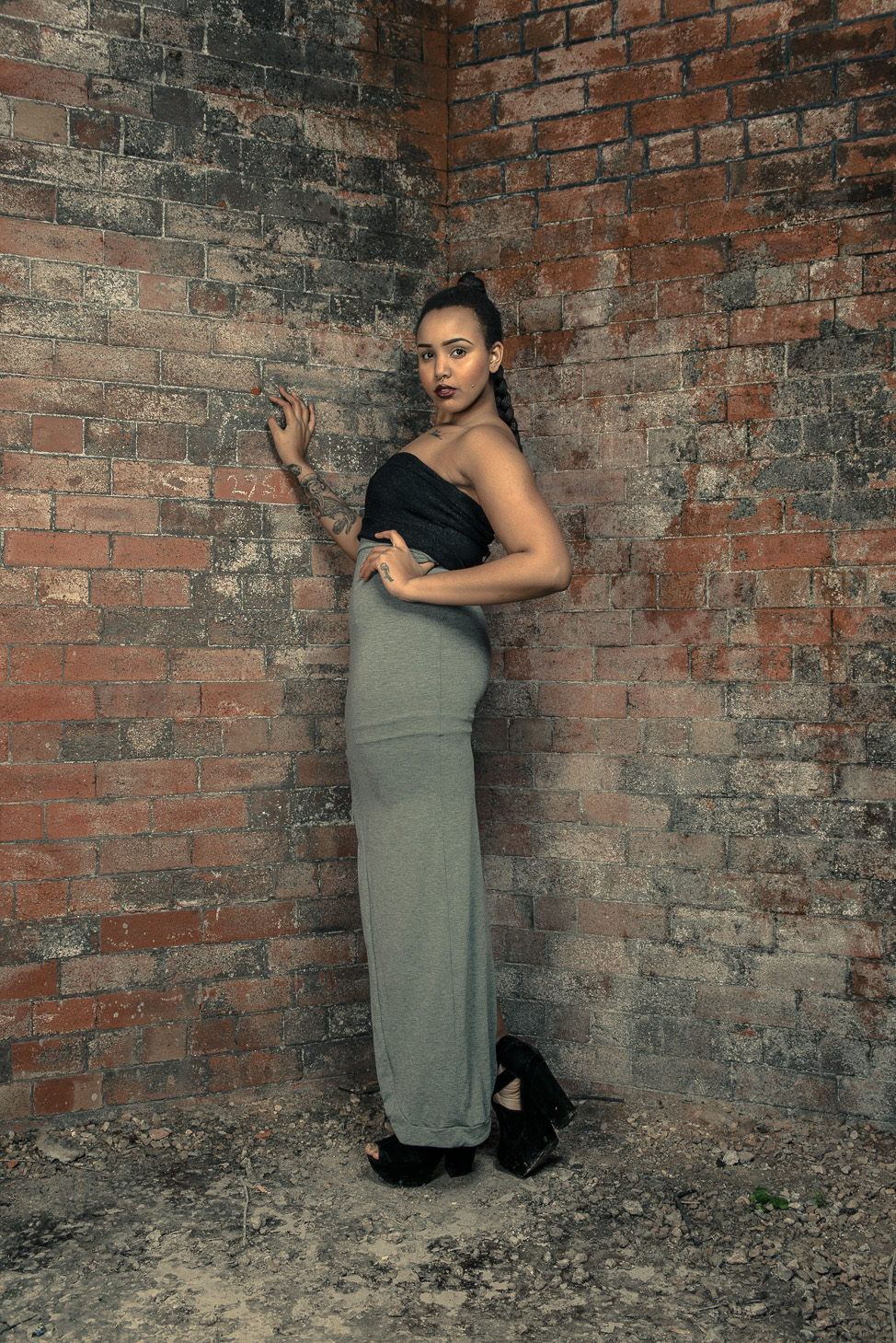 zaramia-ava-zaramiaava-leeds-fashion-designer-ethical-sustainable-tailored-minimalist-skirt-bandeau-maxi-versatile-drape-grey-bodysuit-black-obi-belt-wrap-cowl-styling-womenswear-models-photoshoot-31