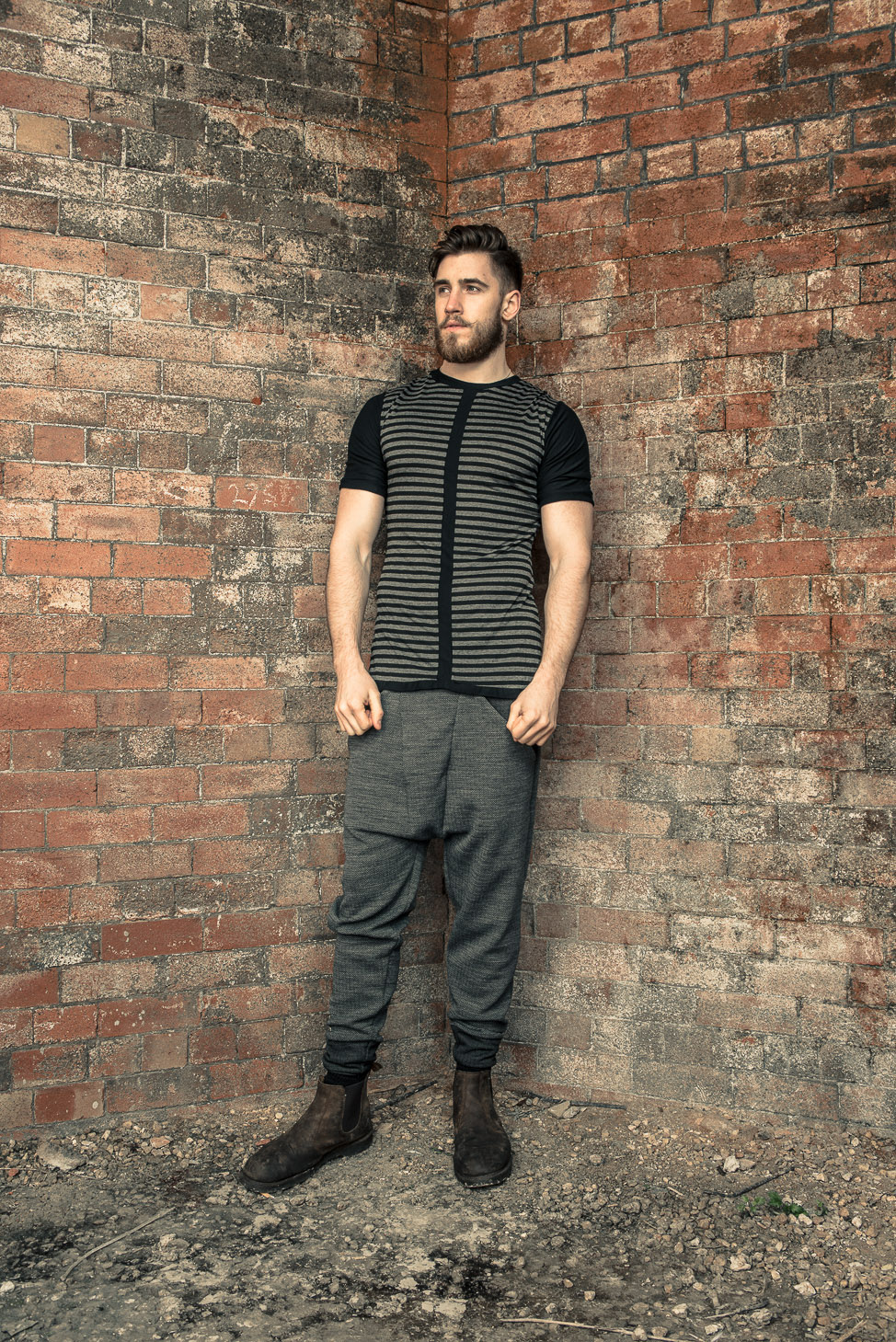 zaramia-ava-zaramiaava-leeds-fashion-designer-ethical-sustainable-tailored-minimalist-fitted-versatile-drape-koji-grey-tshirt-top-hareem-trousers-black-grey-texture-styling-menswear-model-25