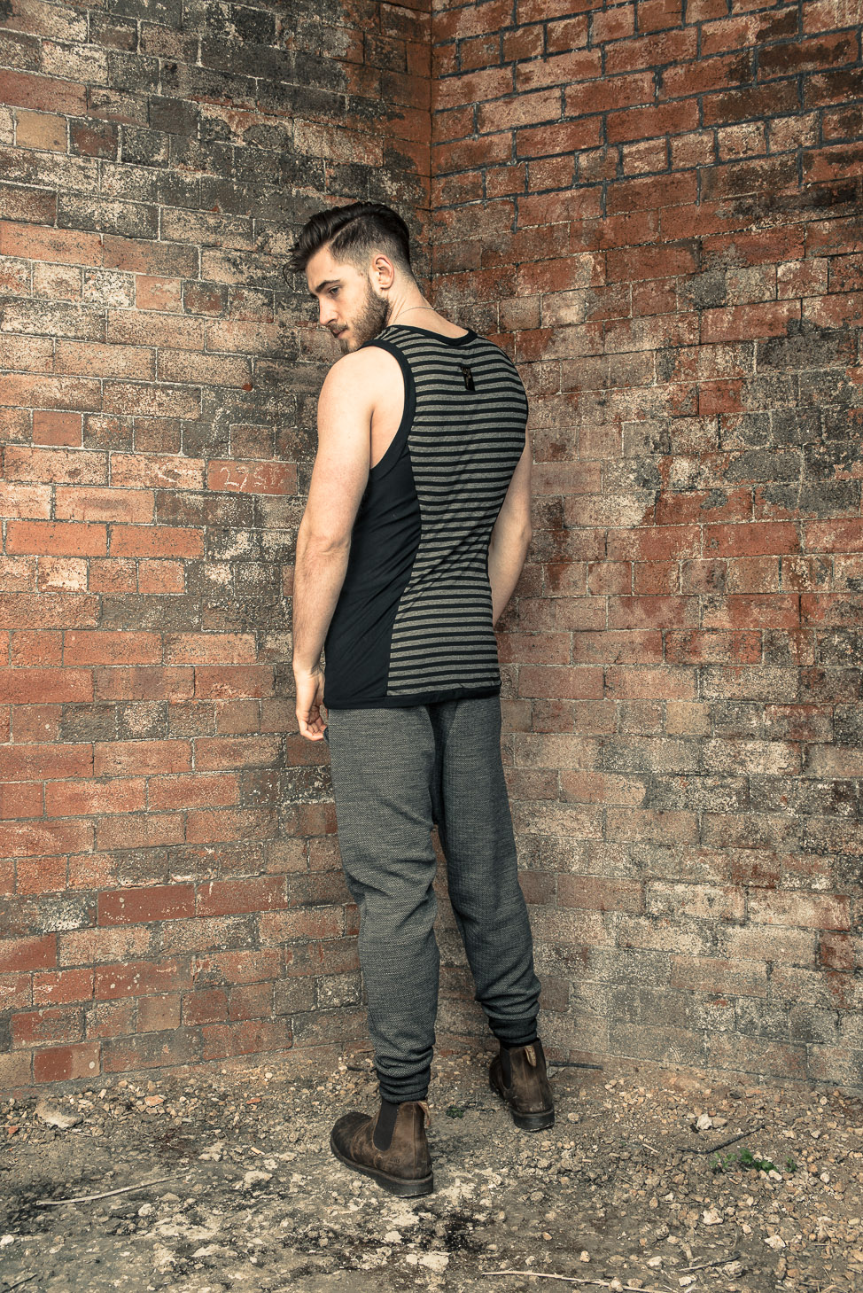 zaramia-ava-zaramiaava-leeds-fashion-designer-ethical-sustainable-tailored-minimalist-stripe-fitted-versatile-drape-grey-tshirt-top-vest-hareem-trousers-black-grey-texture-styling-10