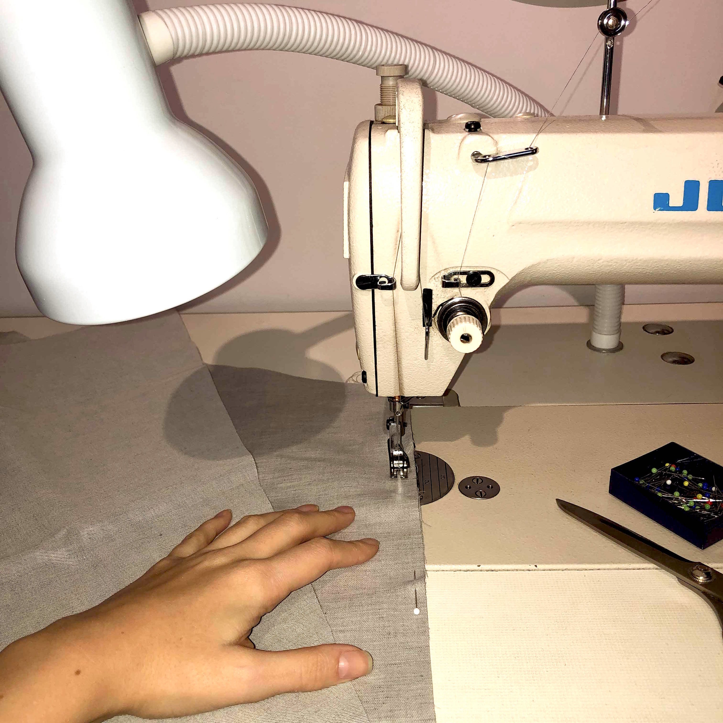 8_Industrial_Sewing_Machine.jpg