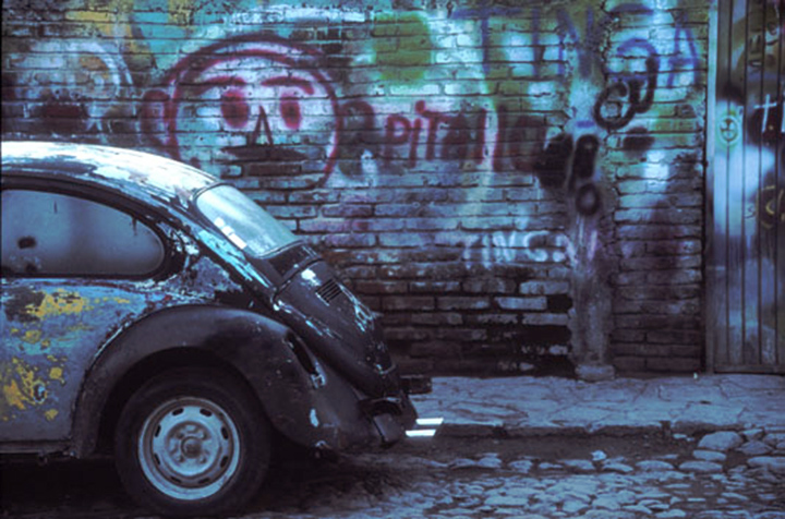 2VWgraffiti.jpg