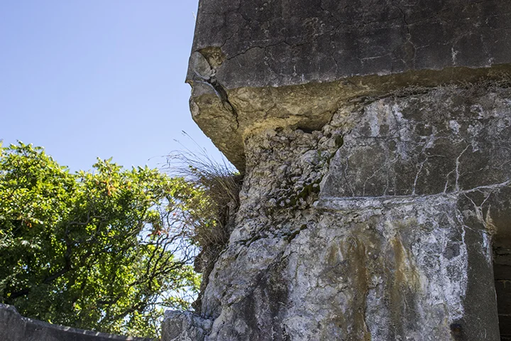 Crumbling stone.jpg