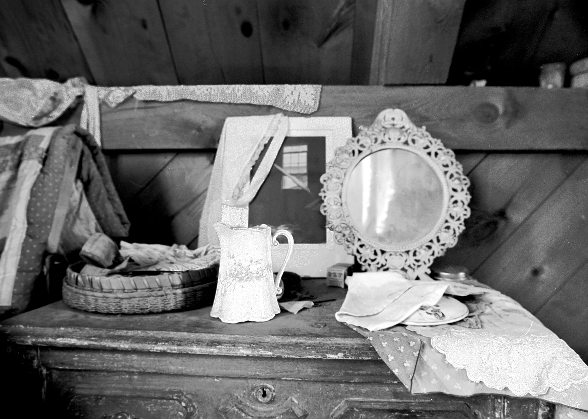 deedy's room1Bcrpspot:.jpg