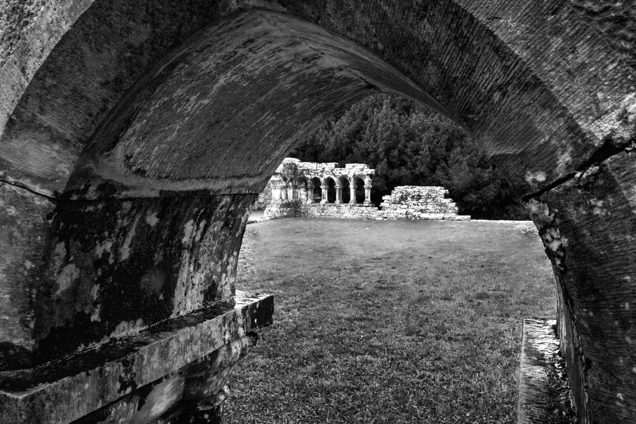 view-through-arch.jpg