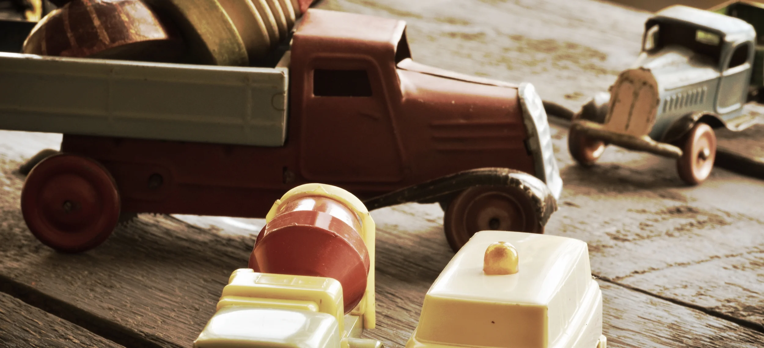 bigstock-Set-of-vintage-toys--ambulanc-106445420.jpg