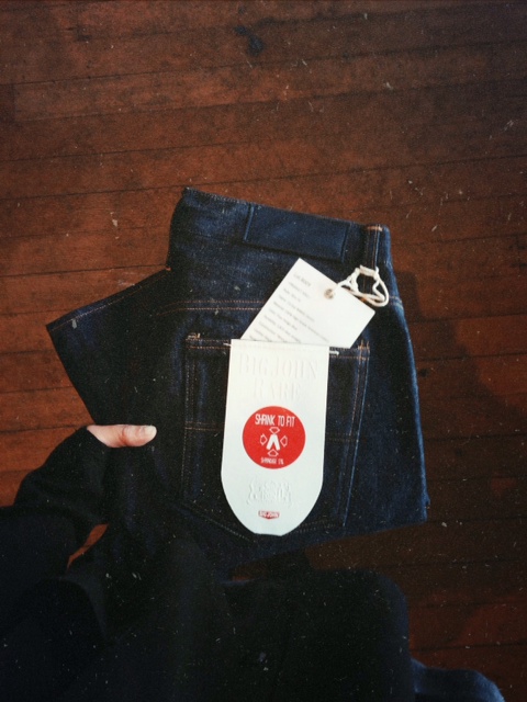 R009 Ransei Loomstate Denim. Slim Fit. 15.5oz American Cotton, Japanese made. These Shrink 9%. Tag Reads Durability: 1,825 days Straight. To see how Ransei Denim fades please go to http://bigjohn-jeans.com/pages/fade-rare to see their previous batch R008.