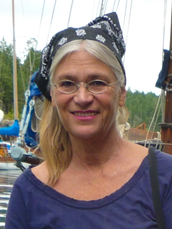 HollyDressel.jpg