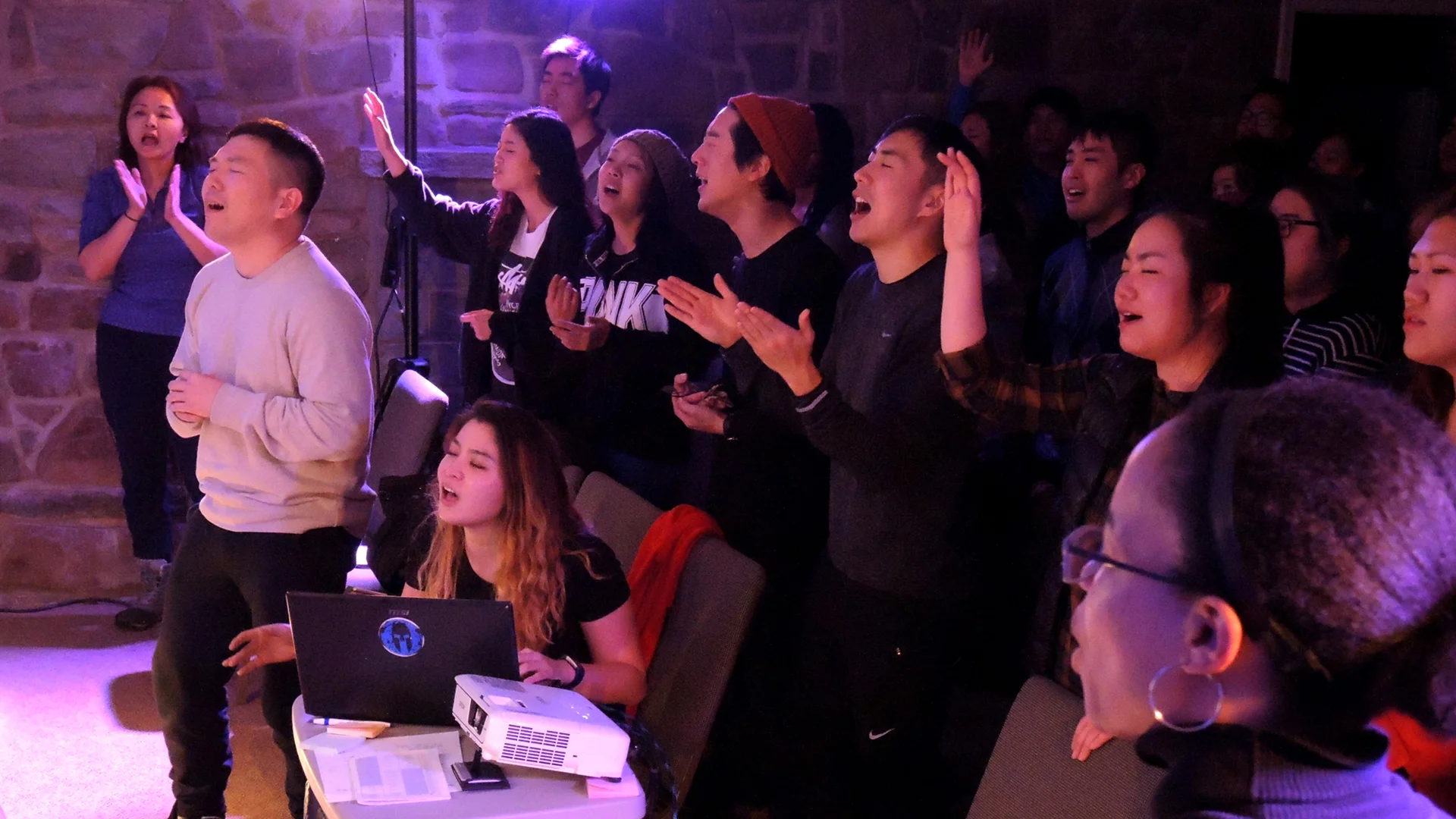 Promo_Singles_Choir.jpg