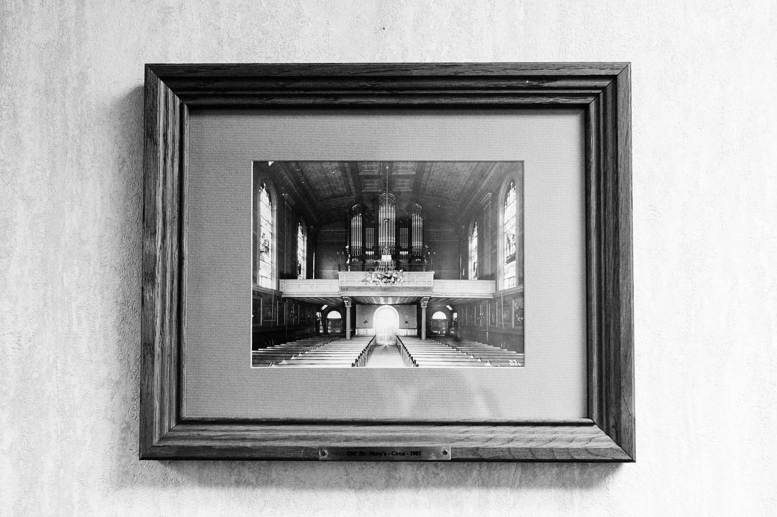 14061_101114_431BW.jpg