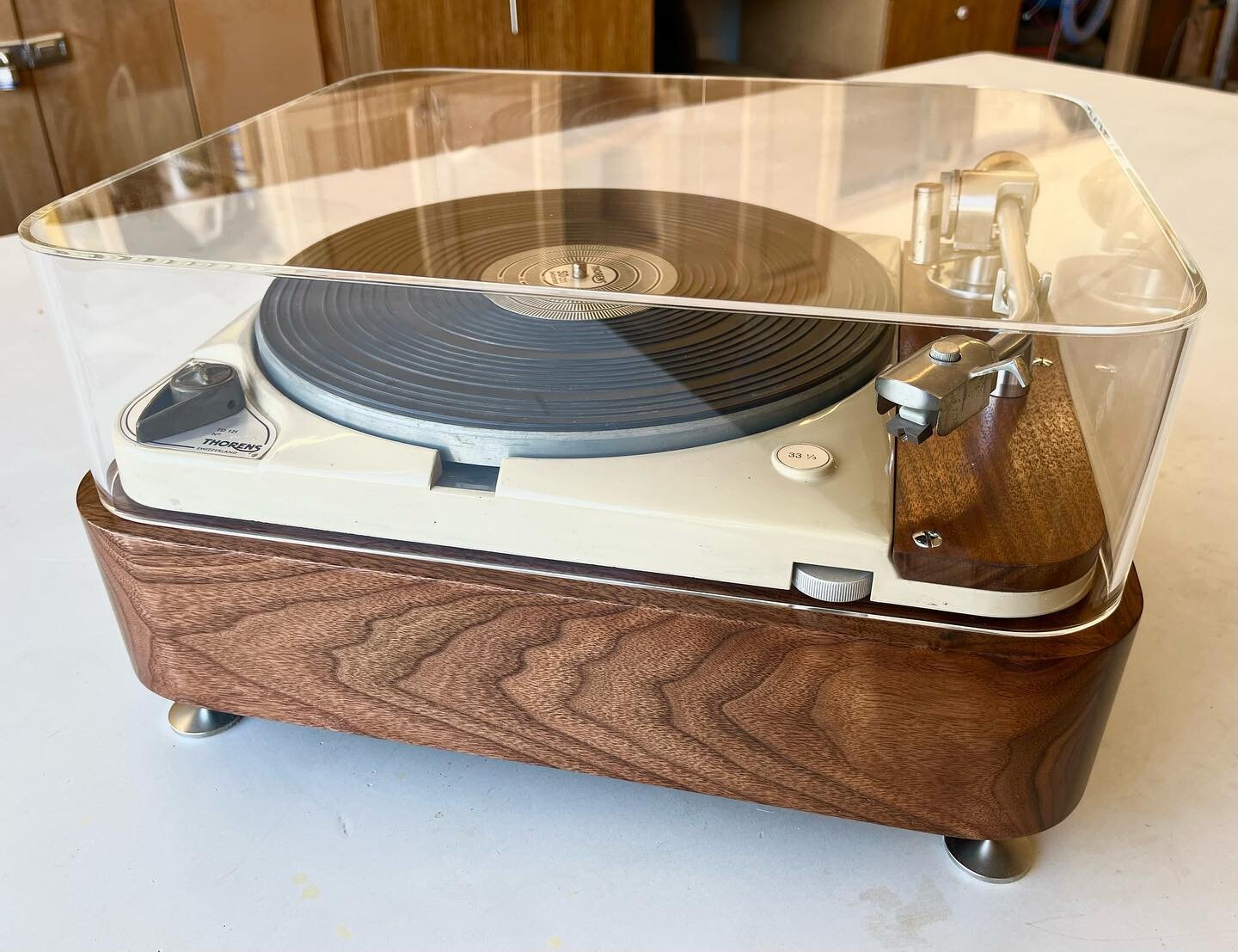 Mr. Hood in Switzerland sent me one of his dust covers to check the fit on my plinths. These are crafted by Ferruccio Bracchi to perfectly fit Thorens TD 124/121 and I feel confident recommending them to my customers who prefer to have a dust cover o