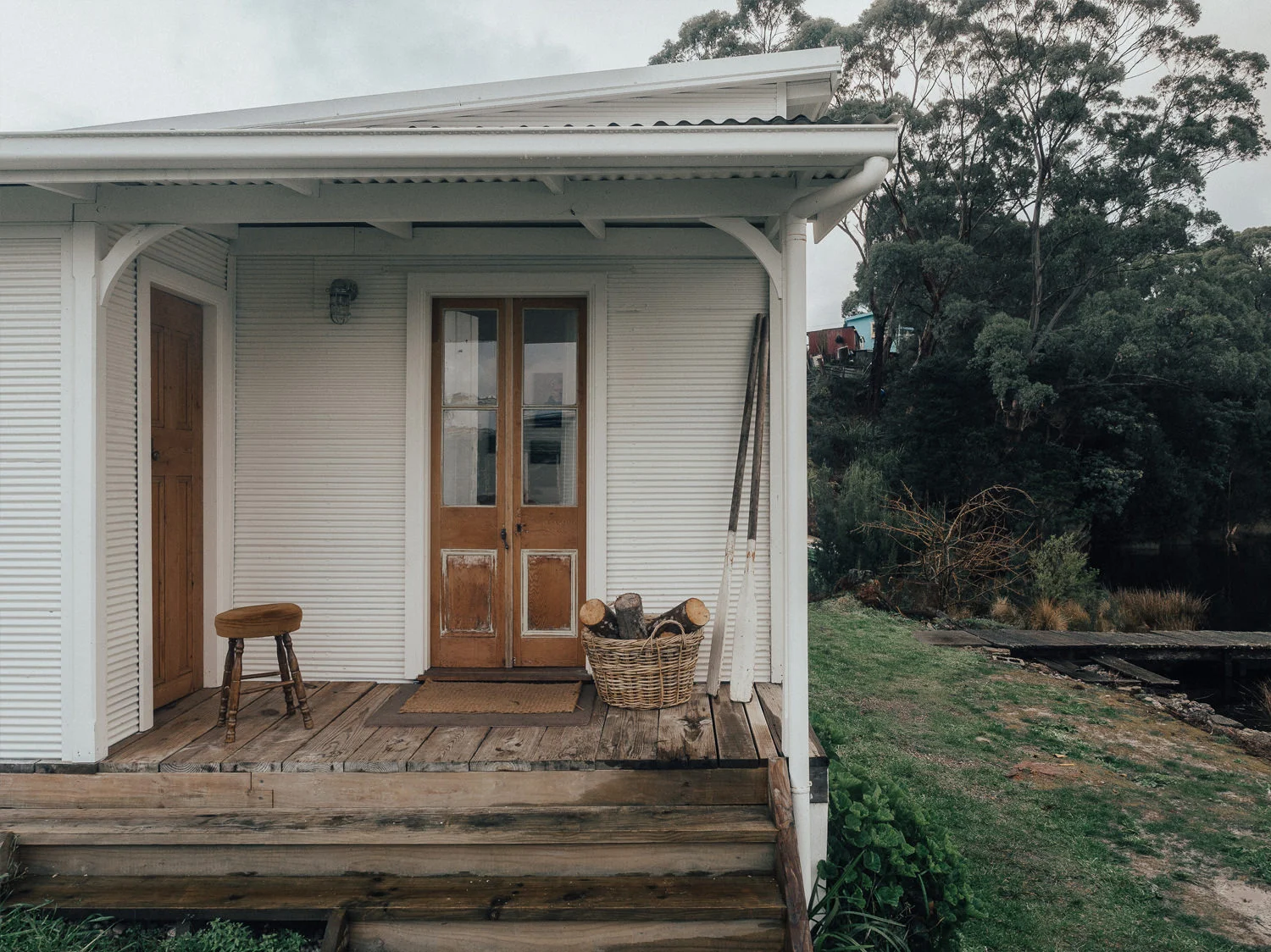 Travel_Australia_Guide_Weekend_Destination_Hotel_Airbnb_Inique_Shack_Cabin_Beach_Tasmania_Captains Rest_Sarah Andrews_TAS_Strahan_Pauline Morrissey.jpg