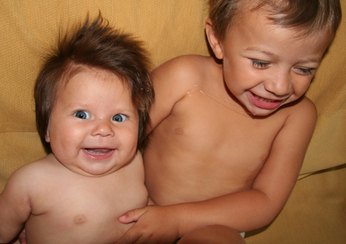 6 months old with bigbrother Antonio