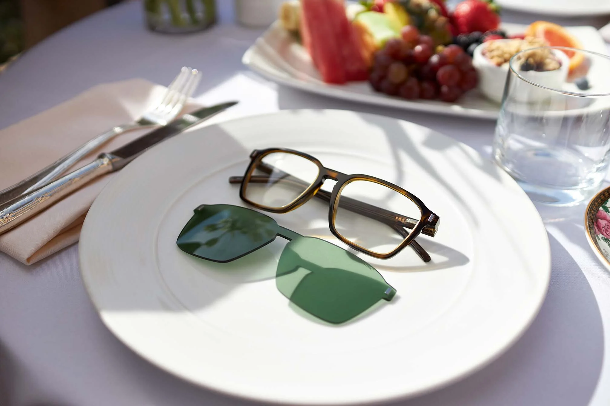 HBZU_130_W20FW_HUGO_Eyewear_Stills_001_sRGB_120dpi.jpg