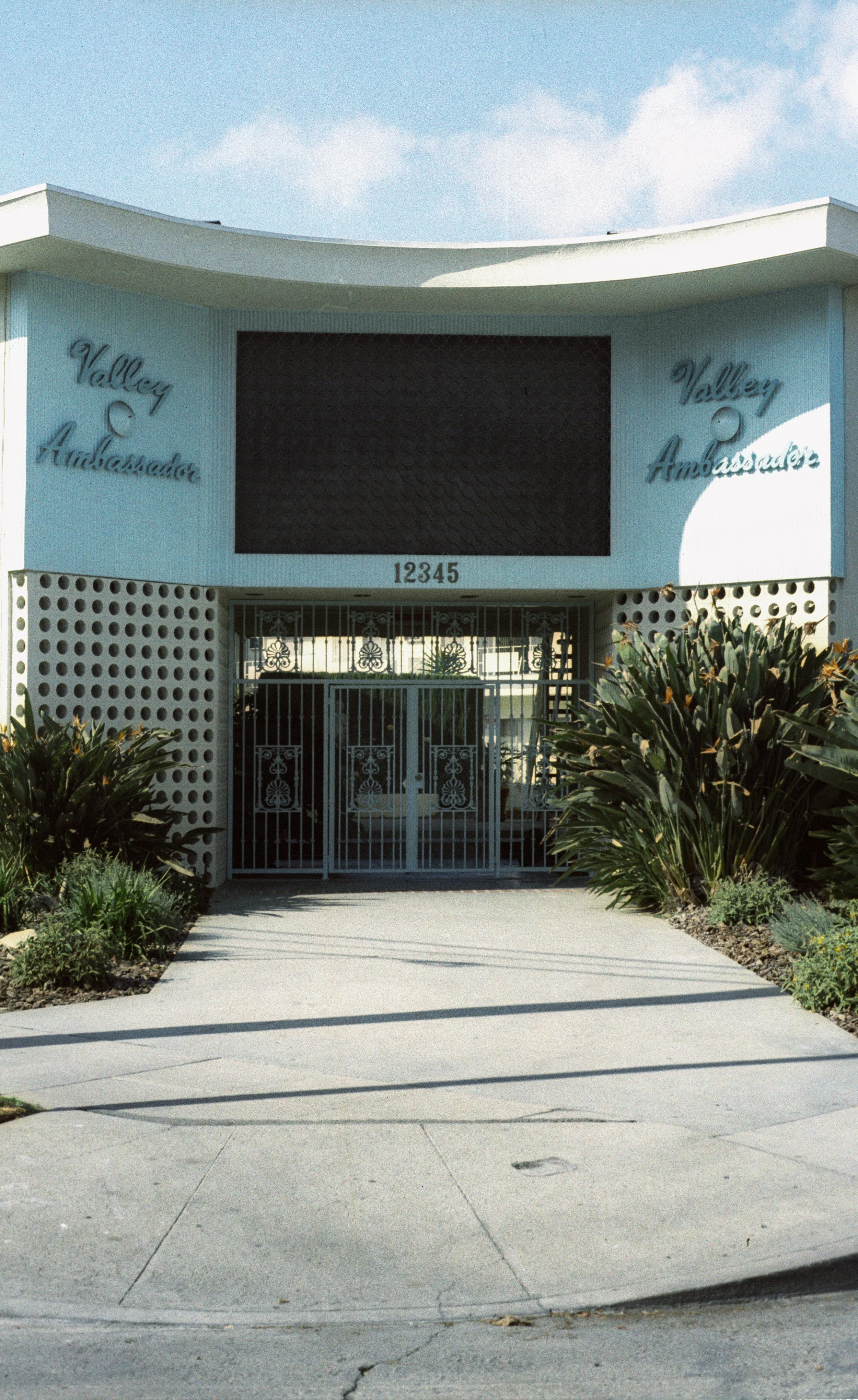 Image402.jpg