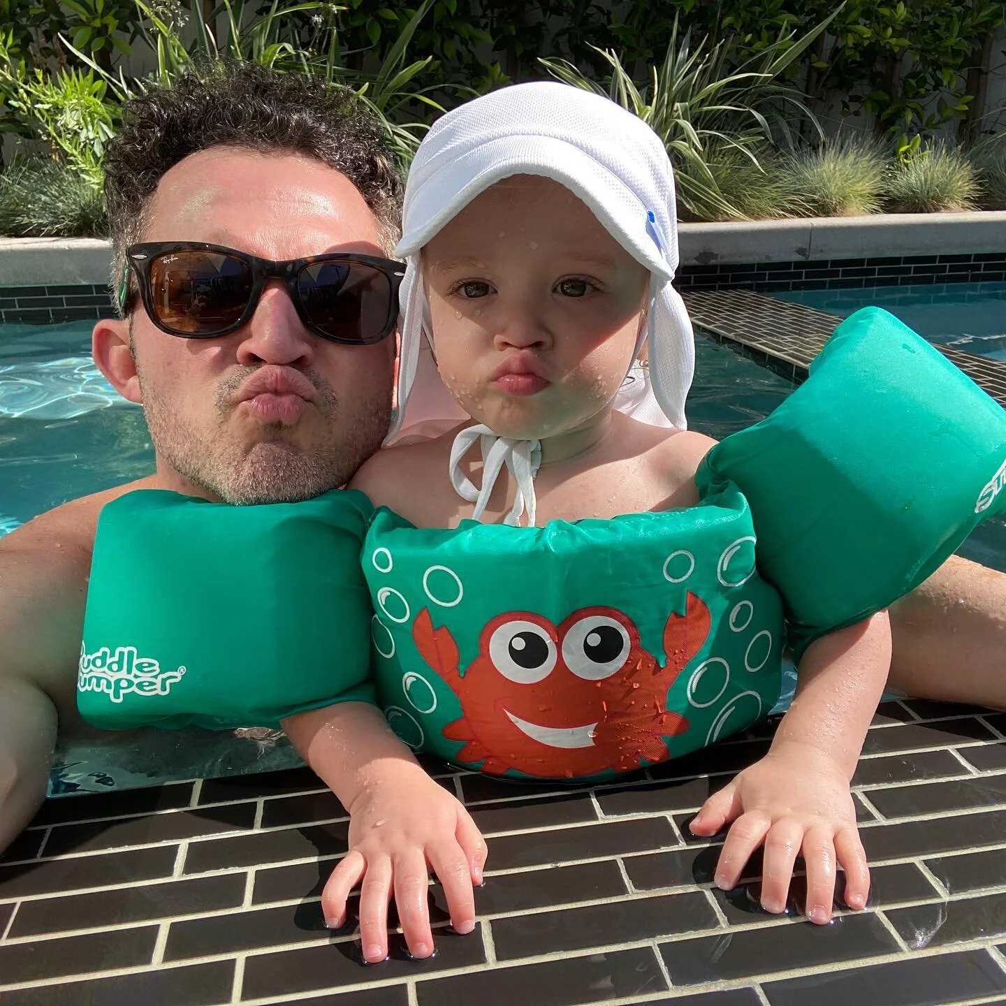 Need a break from the chaos? Come see a magic show. (Click the link in my profile for dates)

*Jack will be there too, mood permitting.

#MagicForHumansAtHOME