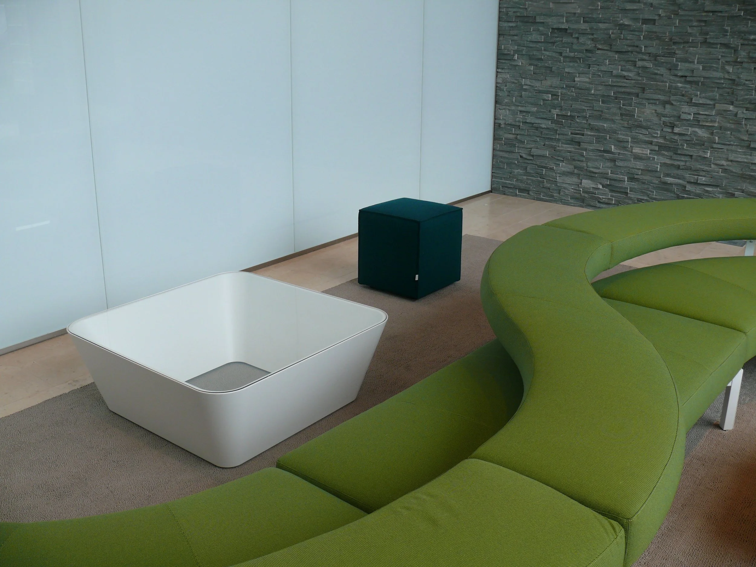 2011 | 1082 Berchem-St-Agathe | aménagement des halls de batiments de bureau Architecture d'intérieur M. Penneman (bureau Detrois) Aménagement daniel perahia interiors