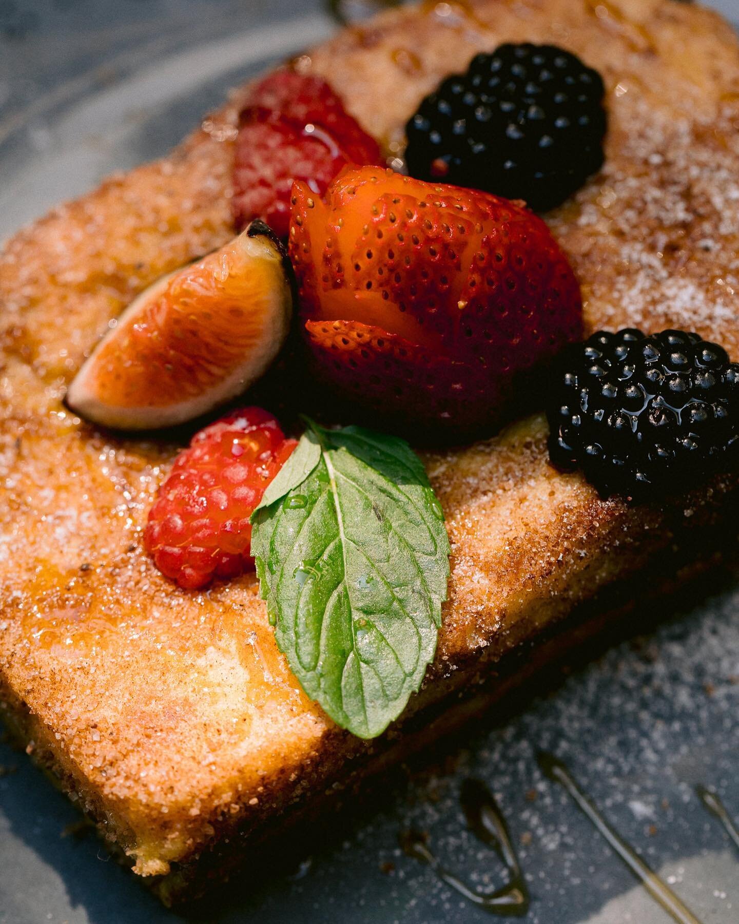 La maravilla de un #desayuno #entreamigos, s&oacute;lo sucede en el patio.
Sabores de tradici&oacute;n y de familia.
.
.

#desayuno #breakfast #merienda #os #food #desayunosaludable #foodies