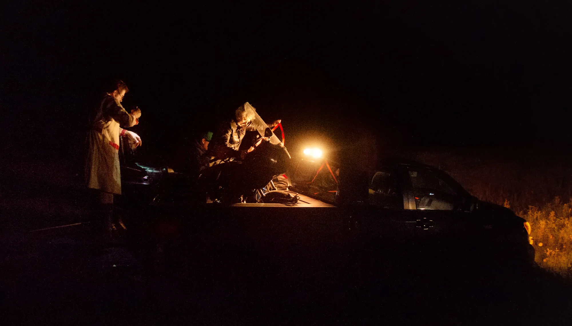 The rescue team at work. Looks so much like one of the 'Back to the Future' moments...