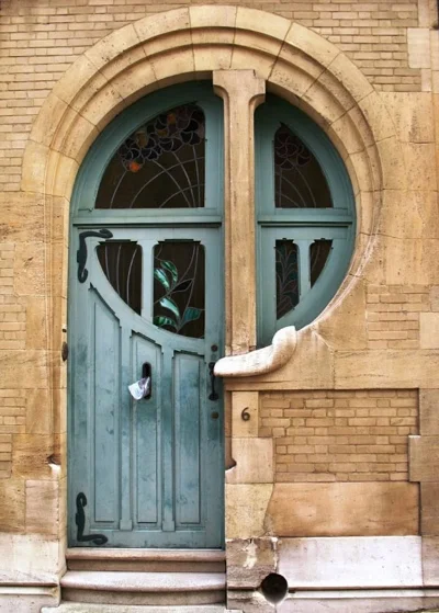 circle_door.jpg