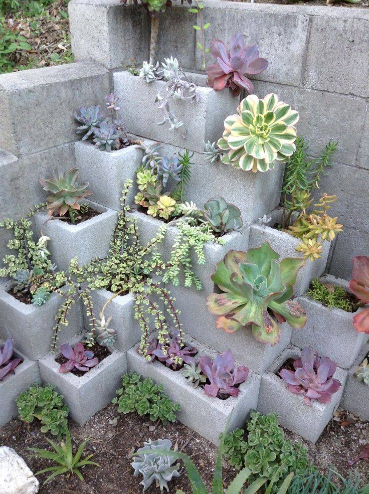 Cinder-Block-Outdoor-Crafts7.jpg