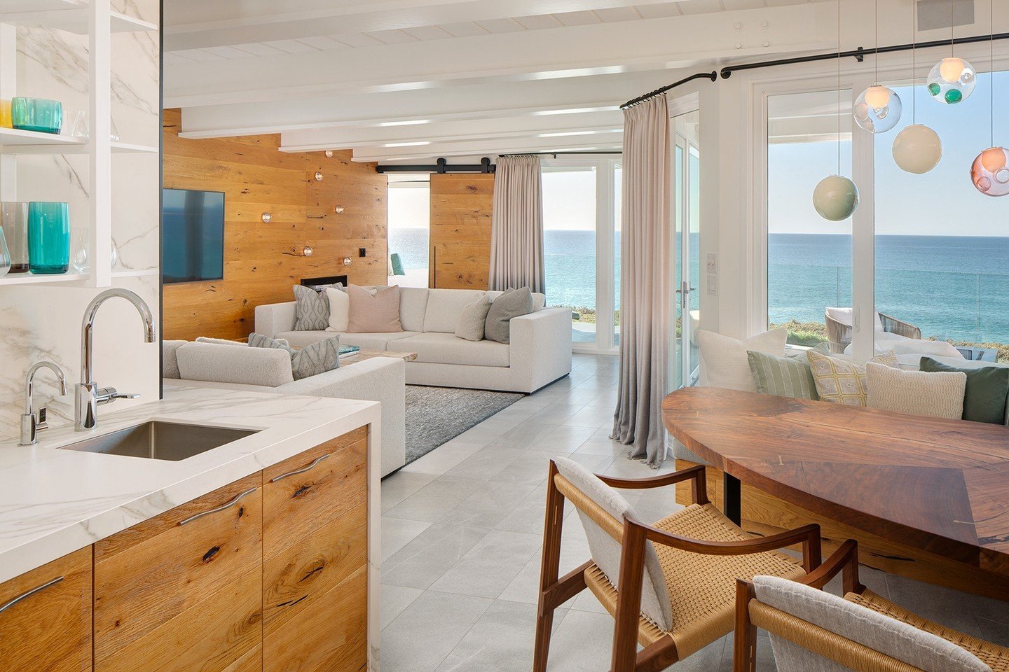 &quot;I could never in a hundred summers get tired of this.&quot; ⁠
⁠
Swipe ➡️ for before. ⁠
⁠
In collaboration with:⁠
@bradyarchitecturalphotography ⁠
@davidalancollection⁠
@twjac ⁠
@theo_sandiego⁠
@rosemaryhallgarten ⁠
@thomaslavinshowroom ⁠