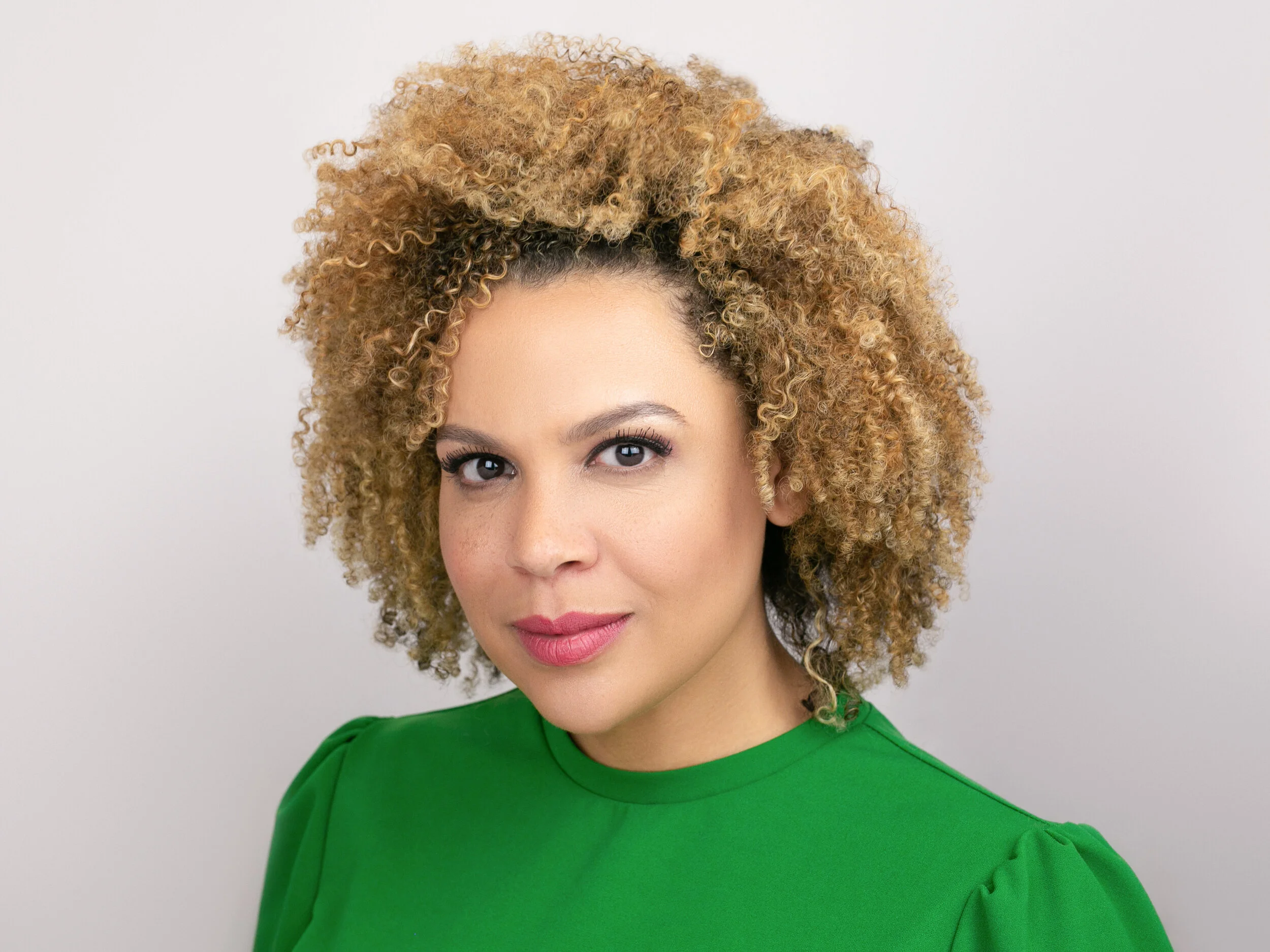 Blonde Curly 4.jpg