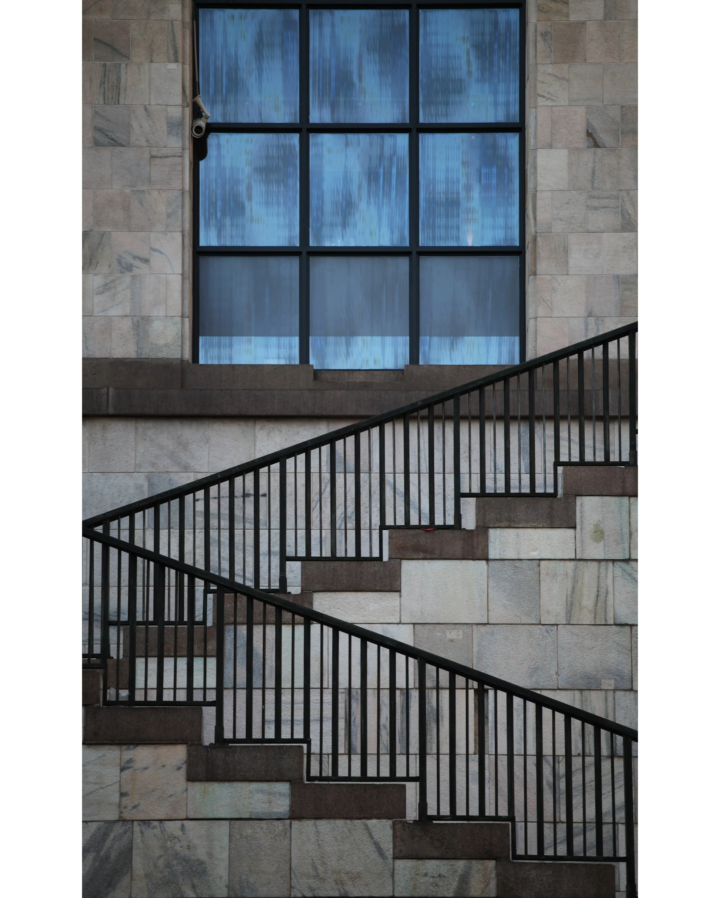 MILAN MODERN