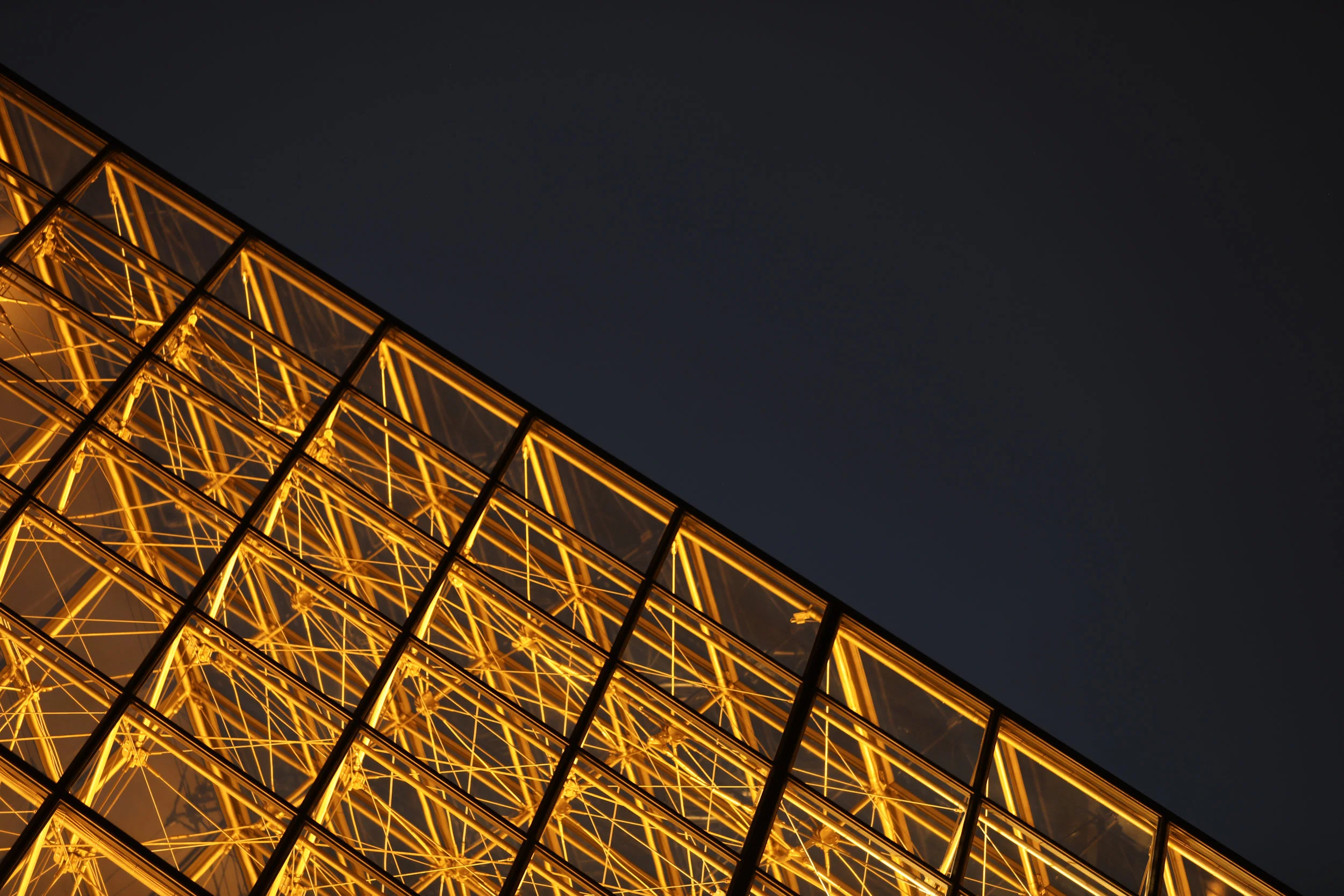 LA PYRAMIDE