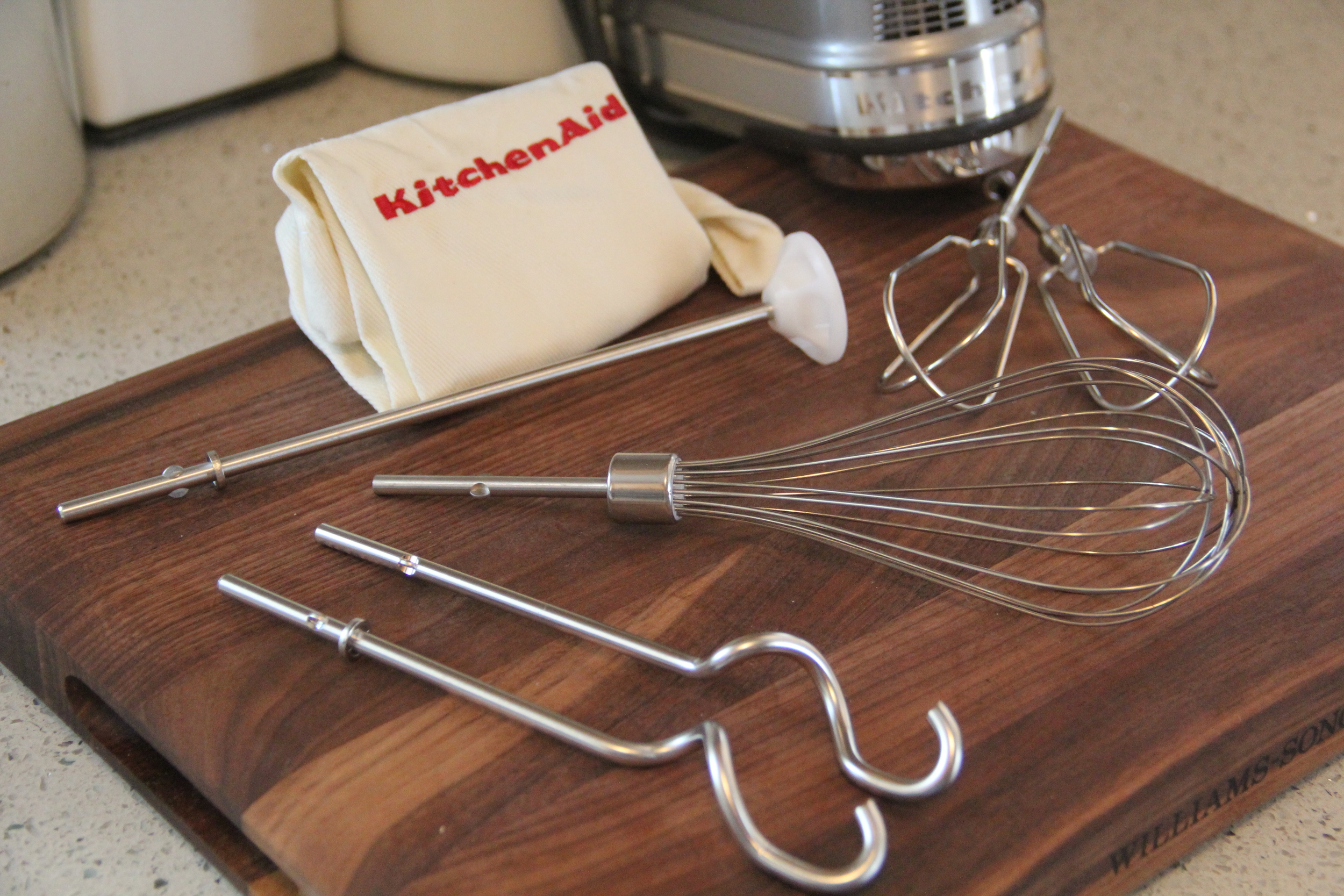 Kitchen Aid 9 Speed Hand Mixer.JPG