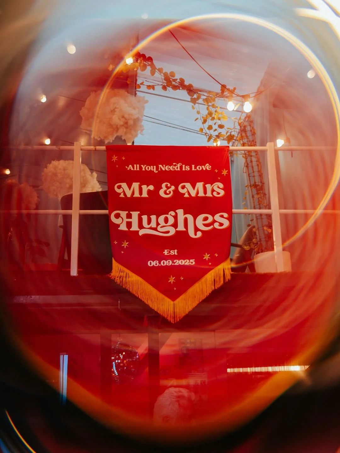 VENUE SPOTLIGHT: @bloom_building 🪩✨

So much fun photographing a wedding at Bloom Building. The vibrant energy, the light-filled spaces, and the industrial textures made it an absolute dream to work in 🤘🏻

#WeddingPhotographerUK&nbsp;#NorthWestWed