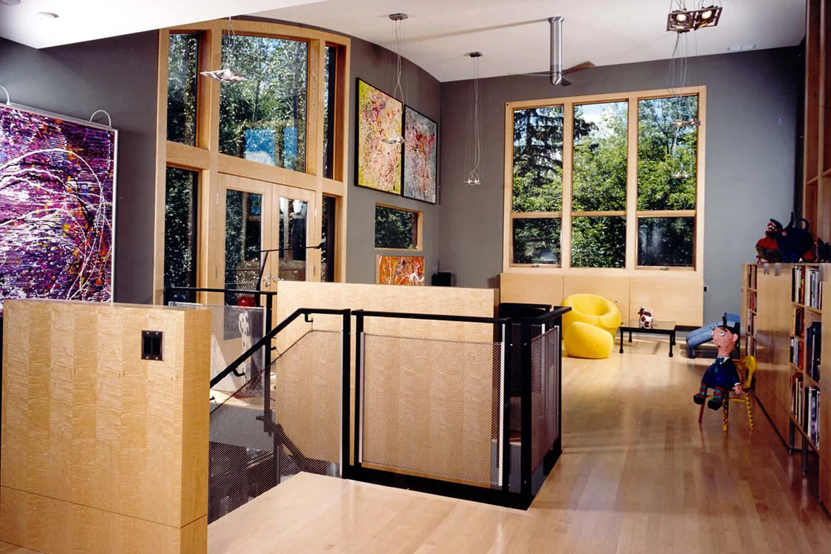 Wright Residence Roxboro, Calgary 2000 Despite the constraints of an odd shaped lot, this ARIDO award winning residence in Rideau Park encourages the flow of natural light and views of the surrounding landscape.
