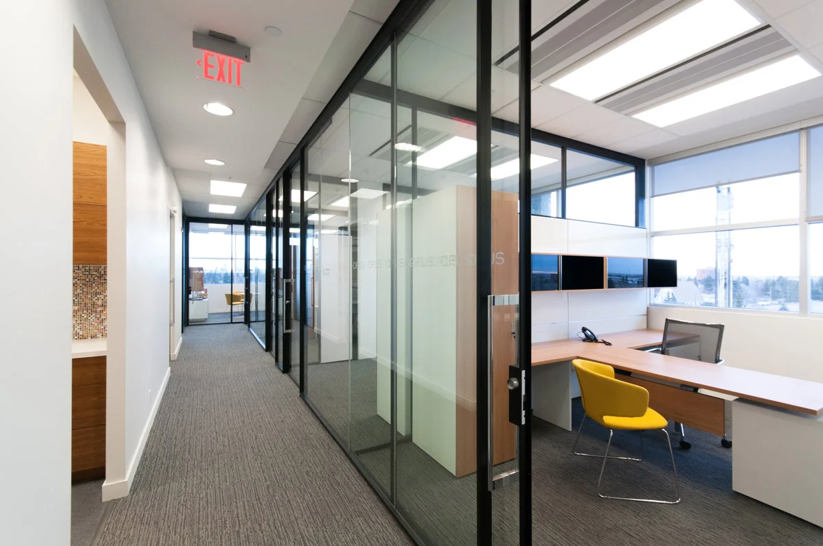 Opus Corp Britannia Crossing, Calgary 2015 Opus' office space features a dramatic combination of contemporary and classic design. This wellness-focused project features an chef's kitchen, staff lounge, fitness centre and shower facilities.