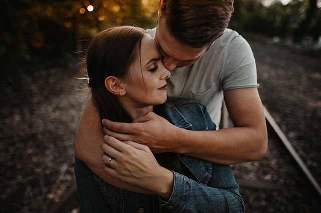 Met these lovebirds 1 hour ago - still flashed 😍
.
.
.
.
________________________
#belovedstories
#twosecretvows 
#adventuresession
#theweddinglegends
#helloelopement
#indiewedding
#adventureelopement
#adventurouswedding
#weddinginspiration
#intimat