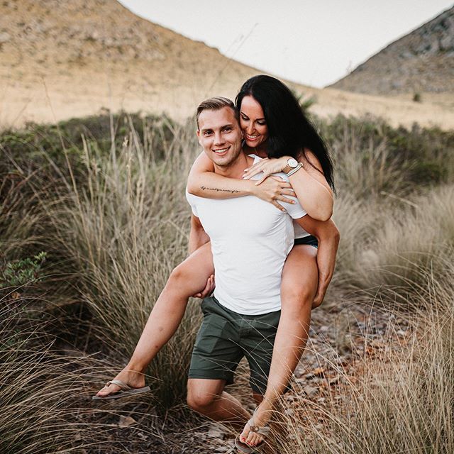 Wild hearts ❤️🚀💥
.
.
.
#peoplescreatives #postthepeople #loveauthentic #nothingisordinary #love #couplelove #couplegoals #bridetobe #wedinspiration #littlethingtheorie #afterwedding #elopementcollective #thatsdarling #elopementphotographer #radcoup