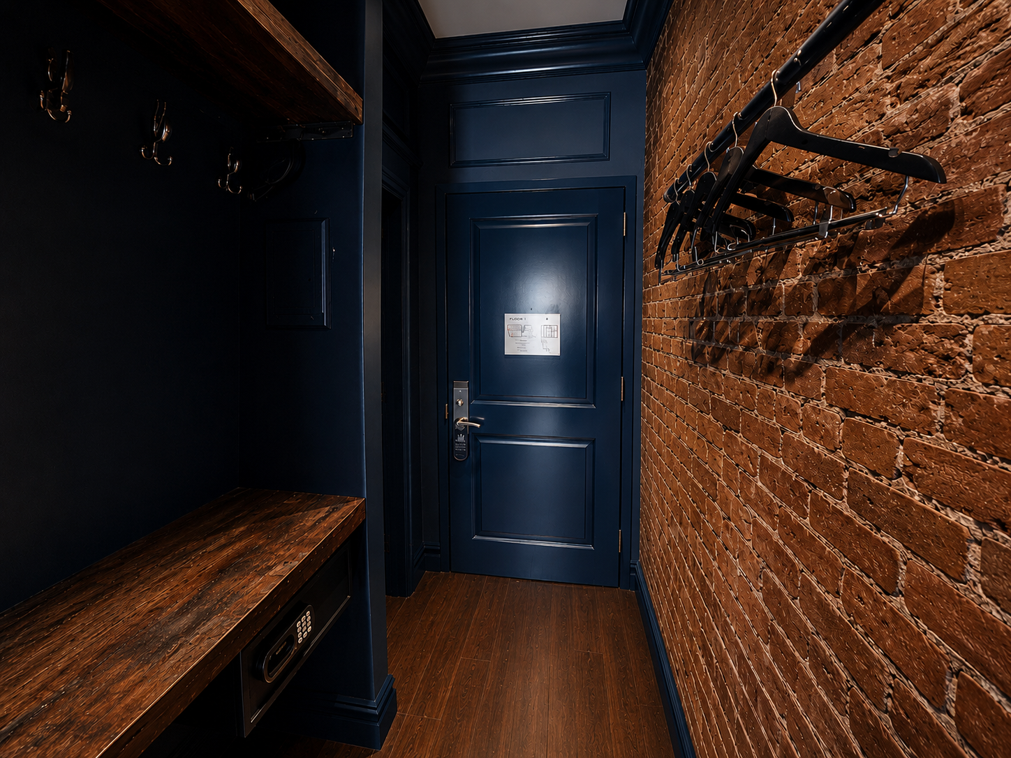 Deluxe family entrance.png