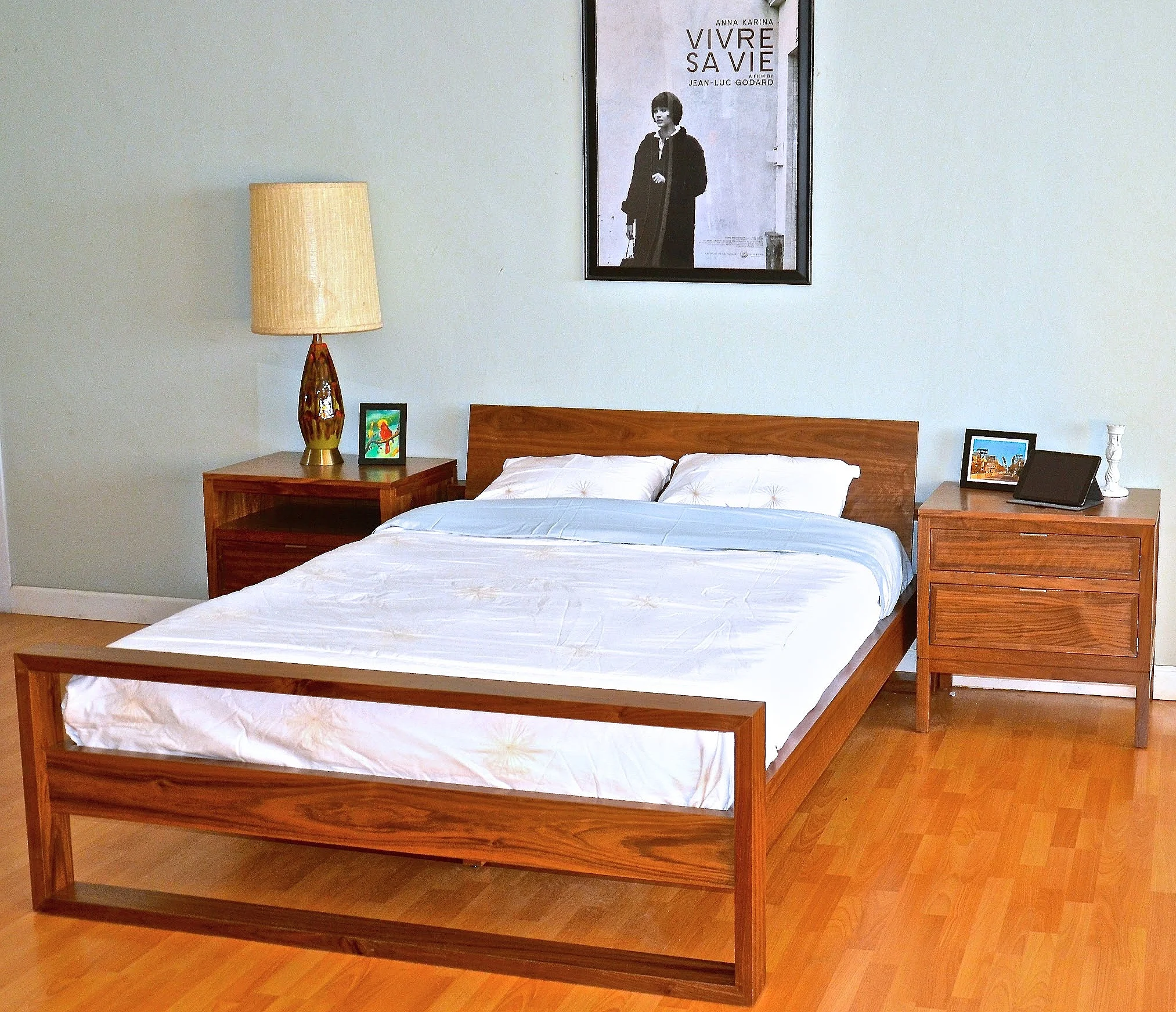 Otto Bedroom Set in Walnut