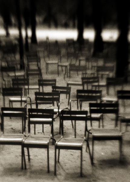 Paris Dialogue , from Jonas Yip's homemade lens.